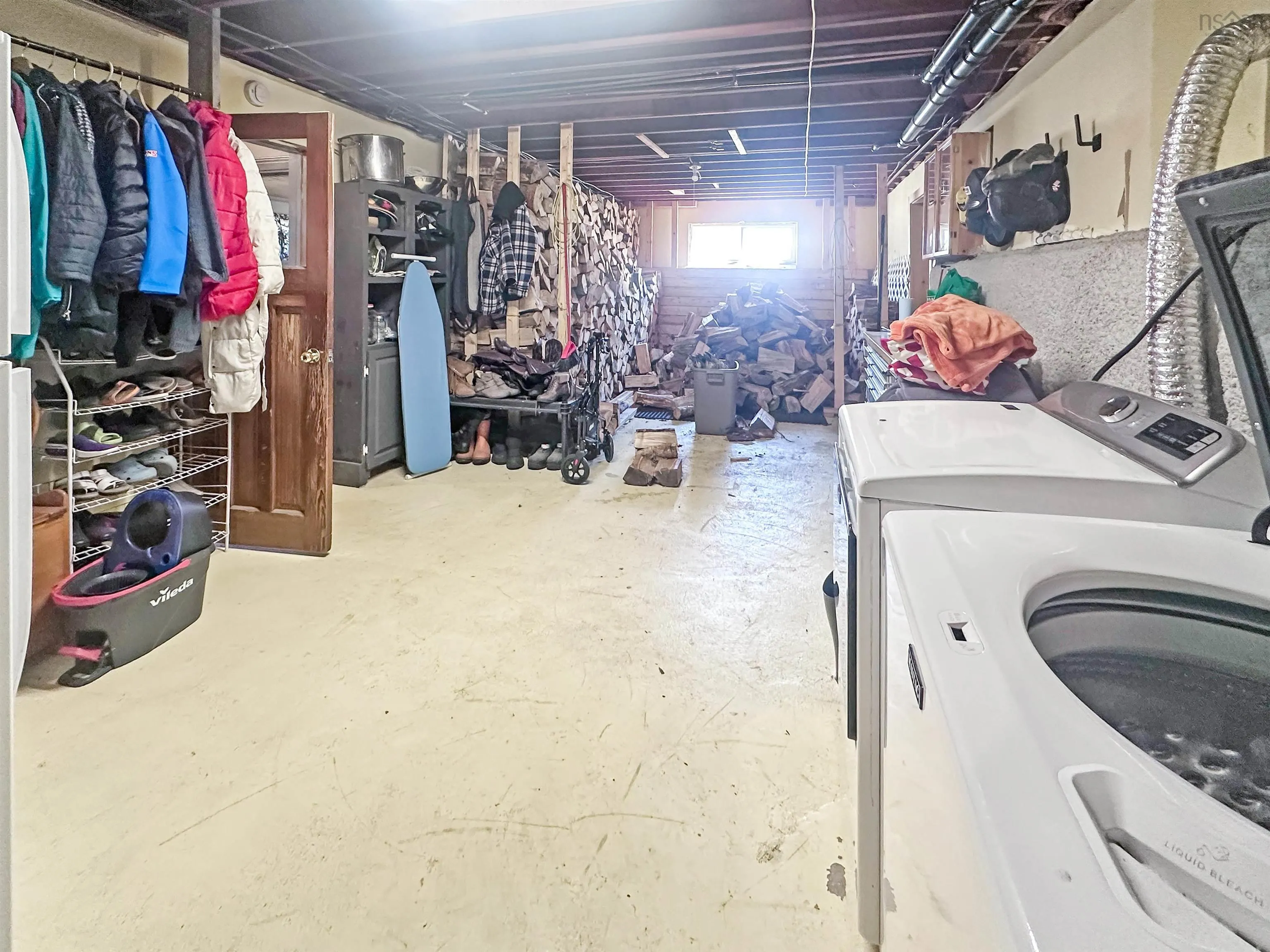 387 Lawrence Road, Rockland, NS B0P 1E0, 3 Bedrooms Bedrooms, ,1 BathroomBathrooms,Residential,For Sale,Lawrence,202522052