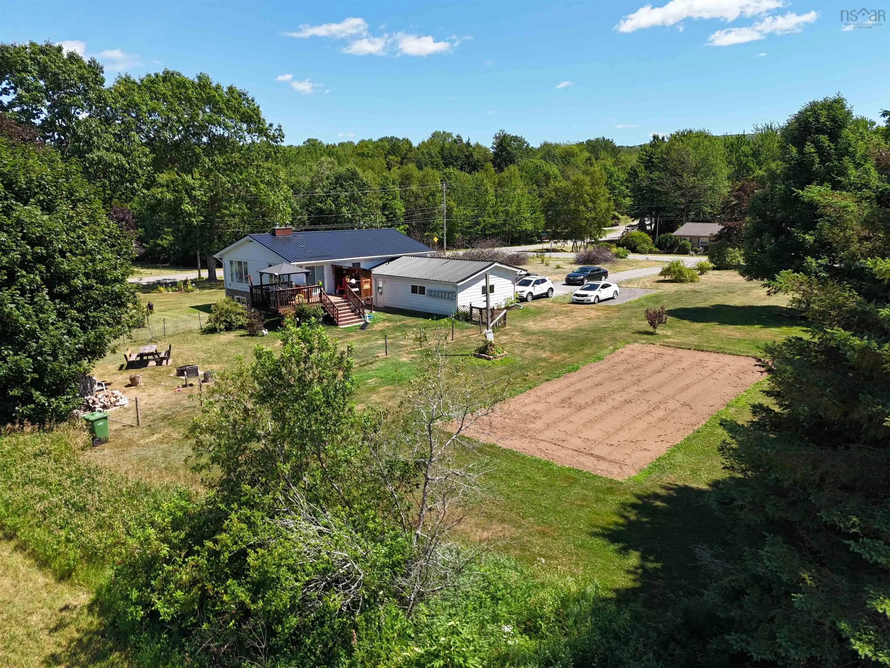 387 Lawrence Road, Rockland, NS B0P 1E0, 3 Bedrooms Bedrooms, ,1 BathroomBathrooms,Residential,For Sale,Lawrence,202522052