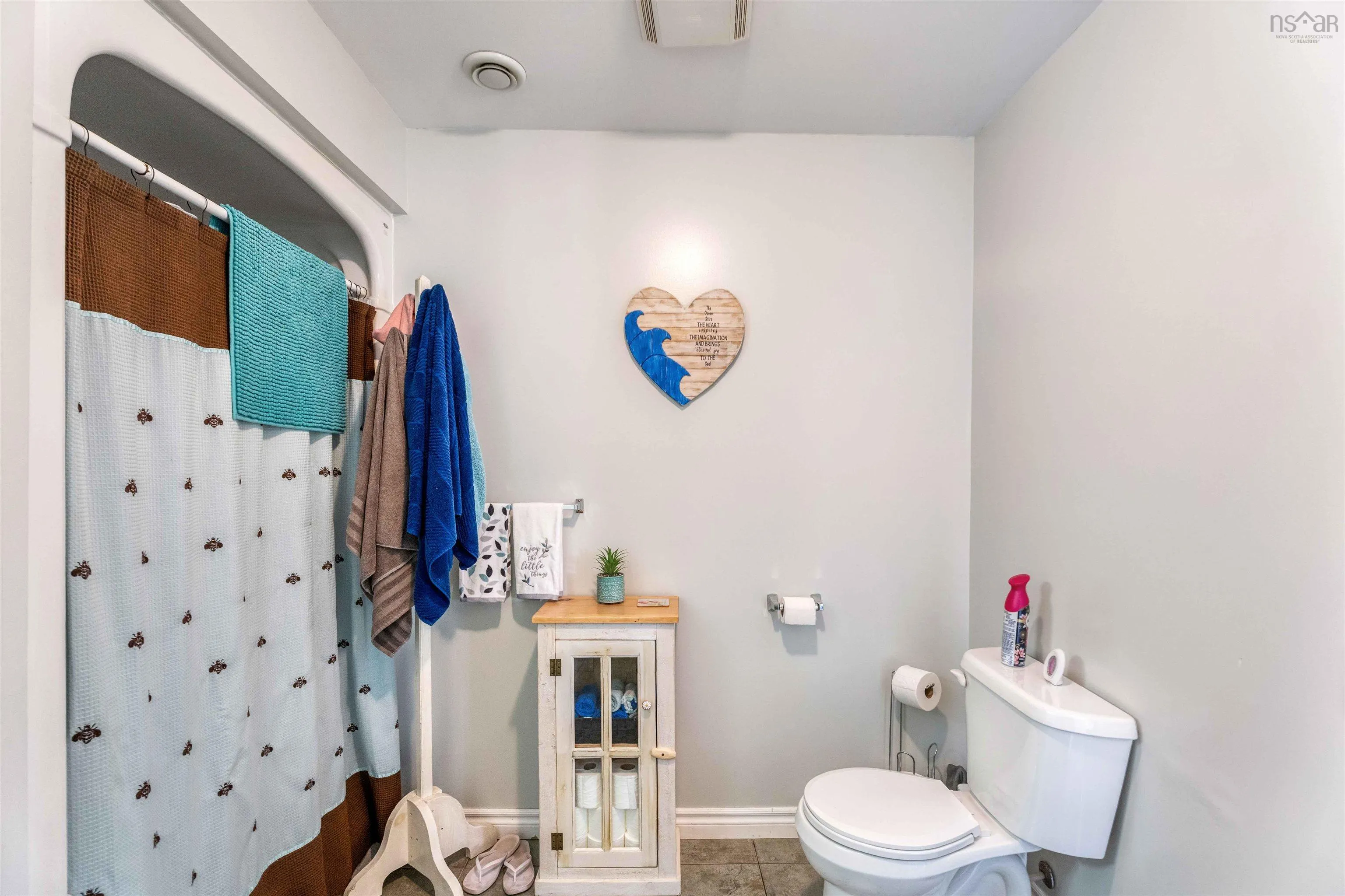 78 Second Avenue, Digby, NS B0V 1A0, 7 Bedrooms Bedrooms, ,Residential Income,For Sale,Second,202521037