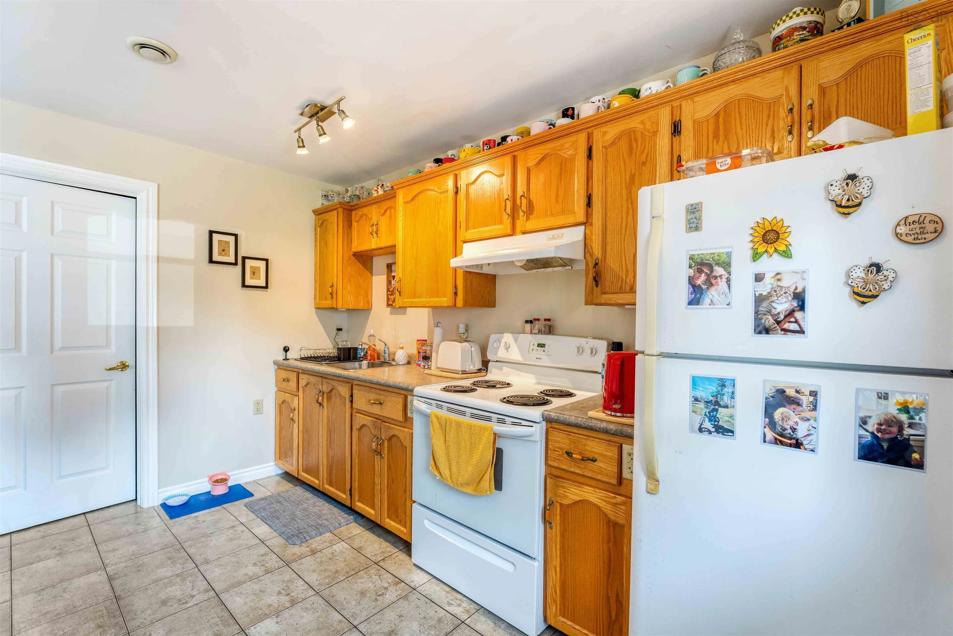 78 Second Avenue, Digby, NS B0V 1A0, 7 Bedrooms Bedrooms, ,Residential Income,For Sale,Second,202521037