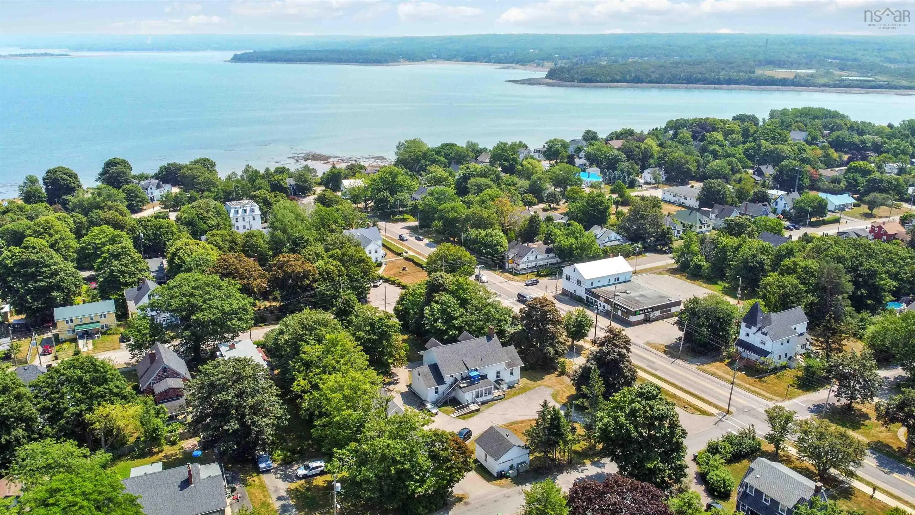 78 Second Avenue, Digby, NS B0V 1A0, 7 Bedrooms Bedrooms, ,Residential Income,For Sale,Second,202521037