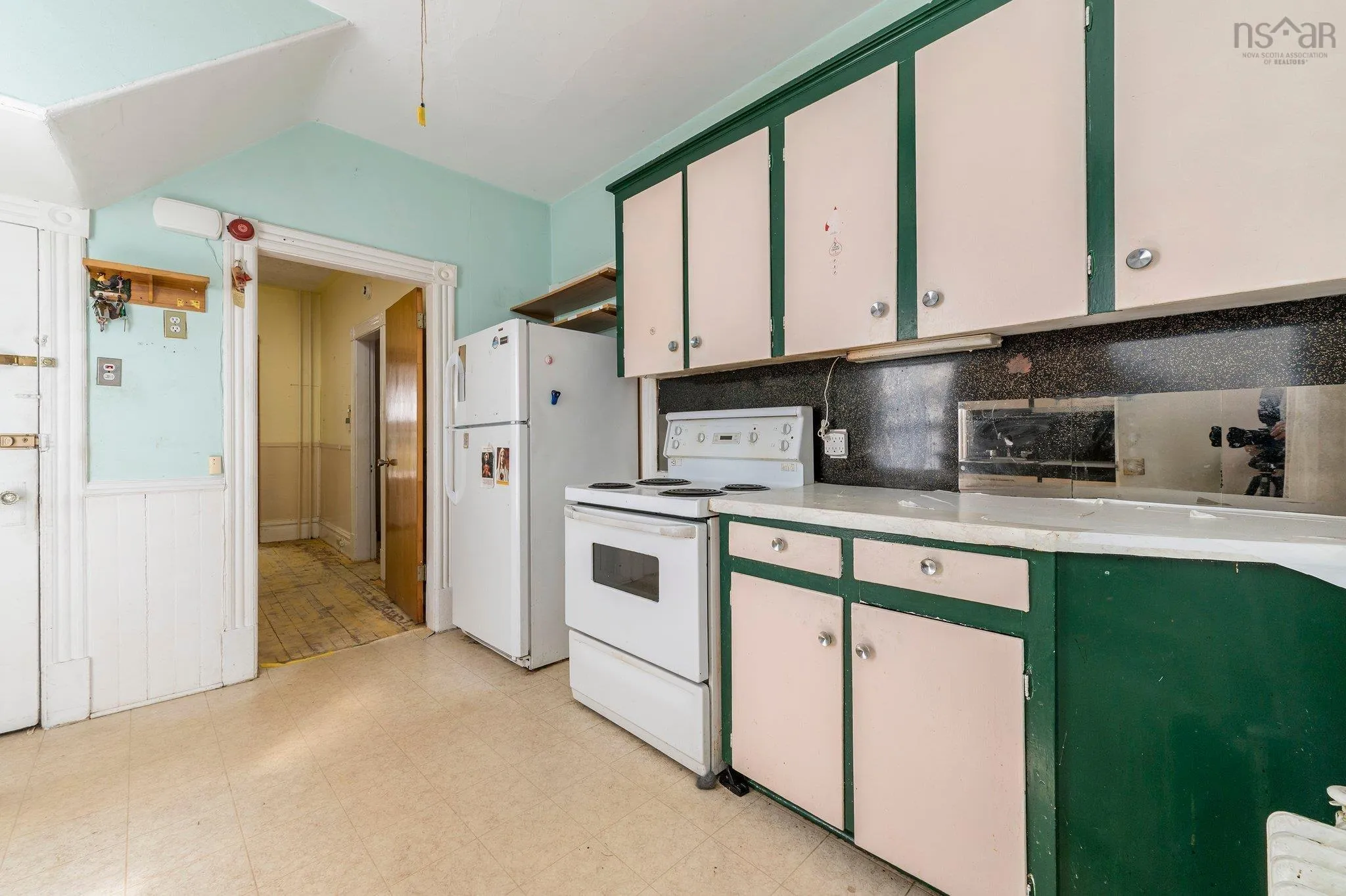 6311 Yale Street, Halifax, NS B3L 1C9, 3 Bedrooms Bedrooms, ,1 BathroomBathrooms,Residential,For Sale,Yale,202520988