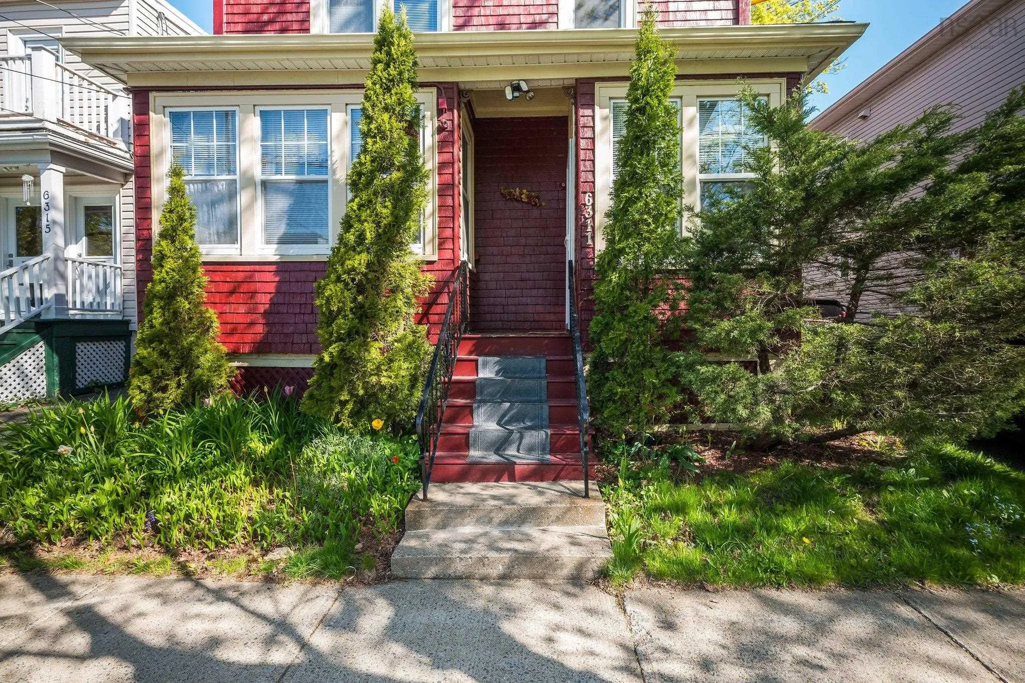 6311 Yale Street, Halifax, NS B3L 1C9, 3 Bedrooms Bedrooms, ,1 BathroomBathrooms,Residential,For Sale,Yale,202520988