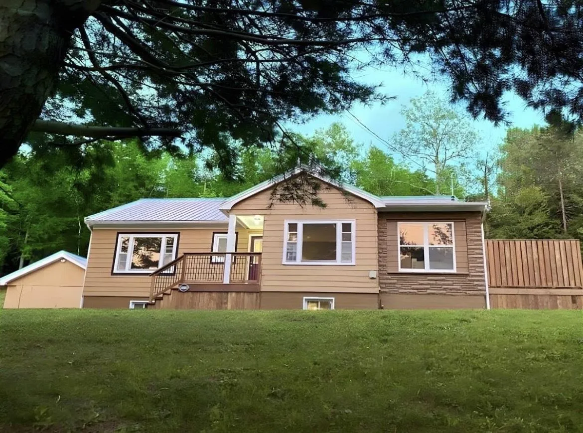 3650 Highway 2 Highway, Fletchers Lake, NS B2T 1H7, 3 Bedrooms Bedrooms, ,1 BathroomBathrooms,Residential,For Sale,Highway 2,202520722
