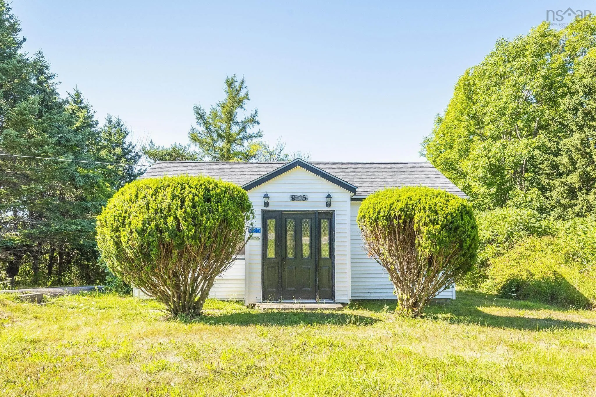 925 1 Highway, Deep Brook, NS B0S 1J0, 2 Bedrooms Bedrooms, ,1 BathroomBathrooms,Residential,For Sale,1,202520965