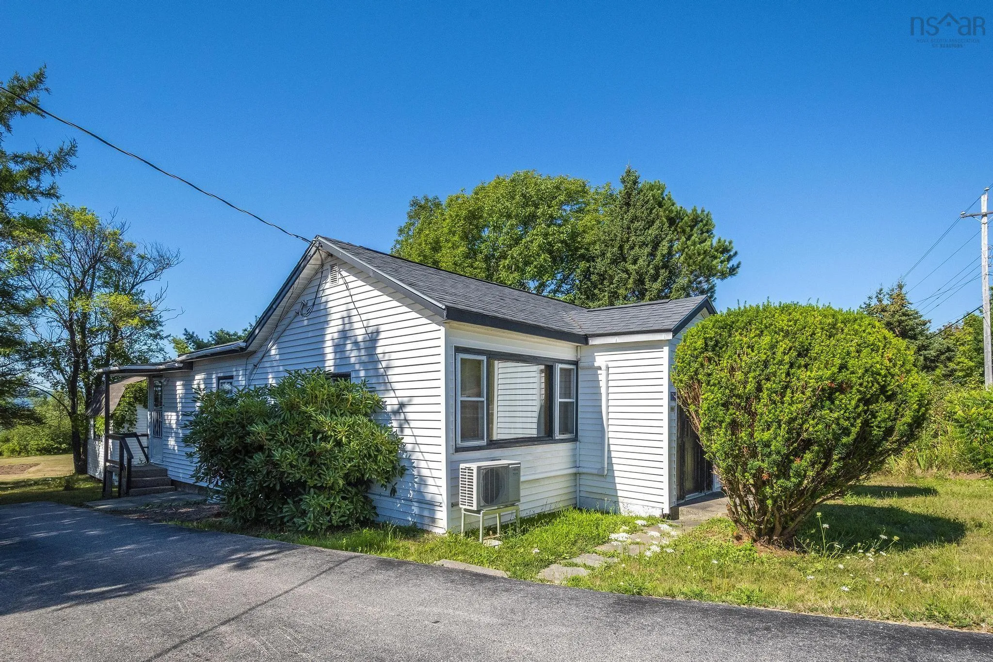 925 1 Highway, Deep Brook, NS B0S 1J0, 2 Bedrooms Bedrooms, ,1 BathroomBathrooms,Residential,For Sale,1,202520965