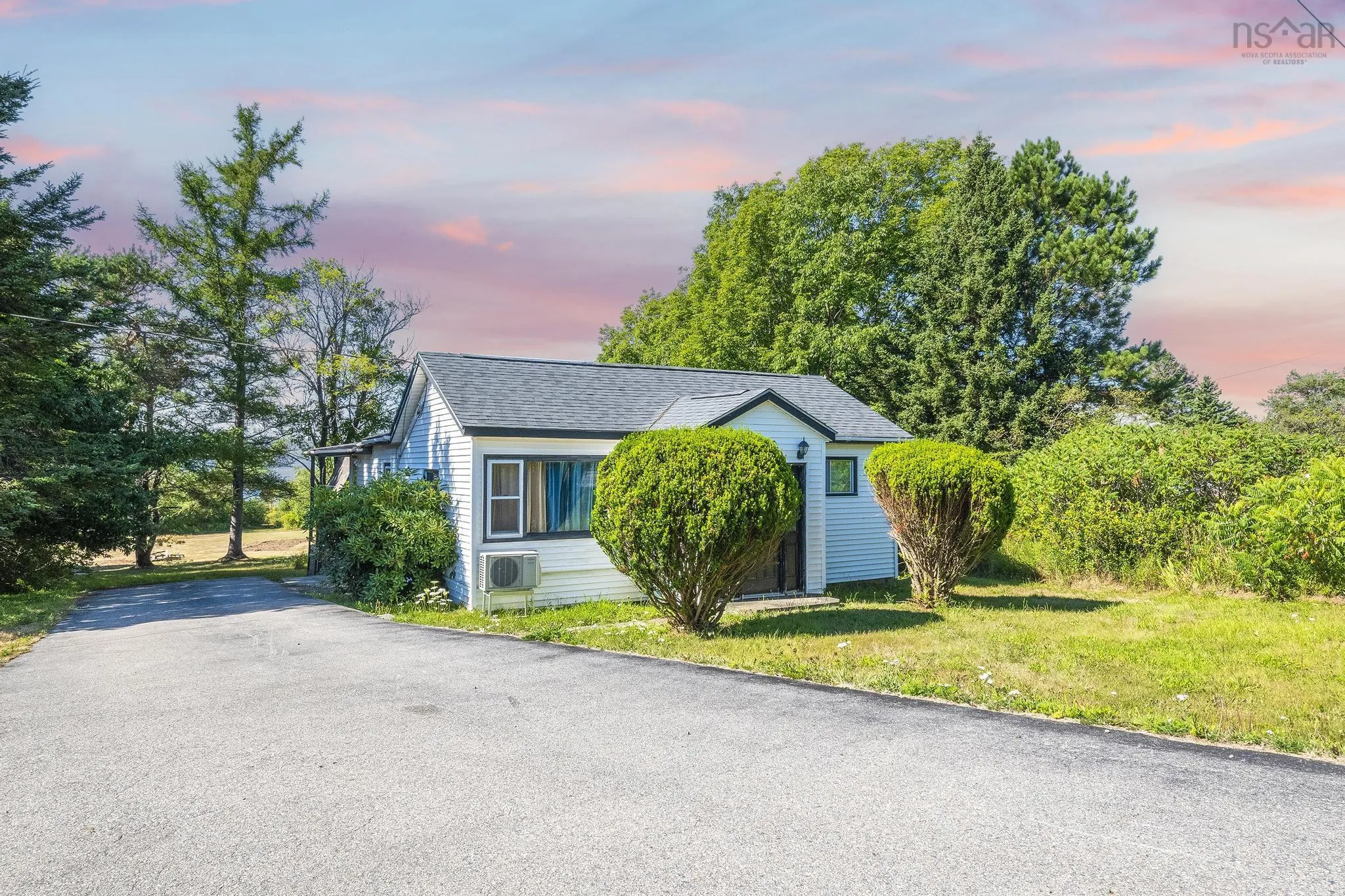 925 1 Highway, Deep Brook, NS B0S 1J0, 2 Bedrooms Bedrooms, ,1 BathroomBathrooms,Residential,For Sale,1,202520965