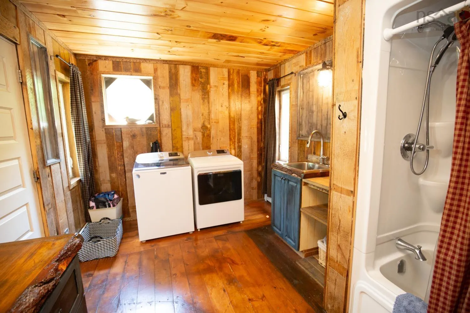 121 Smith Avenue, Truro, NS B2N 1C6, 5 Bedrooms Bedrooms, ,3 BathroomsBathrooms,Residential,For Sale,Smith,202515939