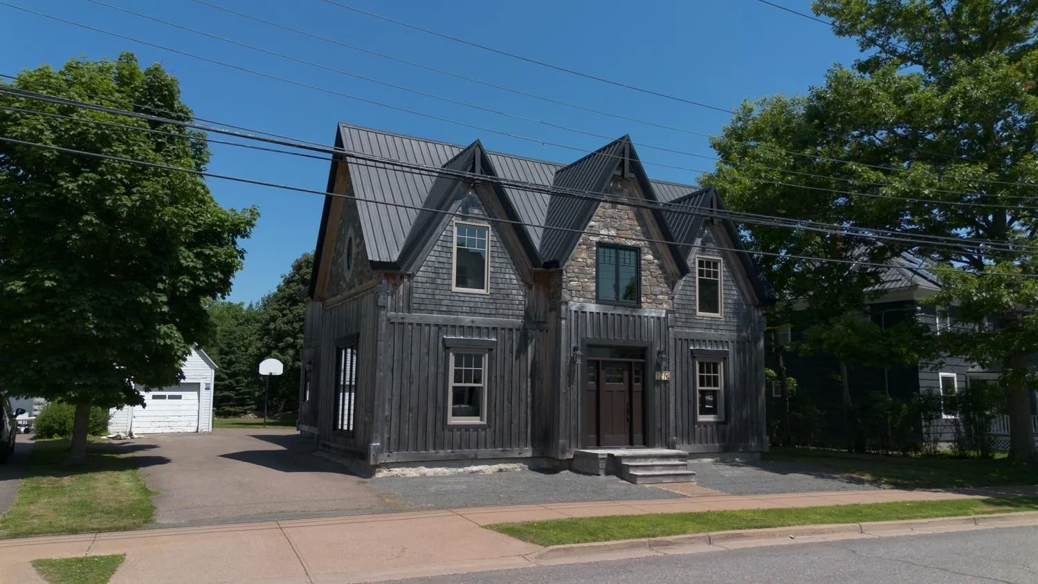 121 Smith Avenue, Truro, NS B2N 1C6, 5 Bedrooms Bedrooms, ,3 BathroomsBathrooms,Residential,For Sale,Smith,202515939