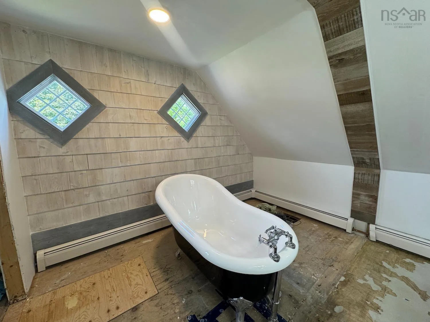 121 Smith Avenue, Truro, NS B2N 1C6, 5 Bedrooms Bedrooms, ,3 BathroomsBathrooms,Residential,For Sale,Smith,202515939