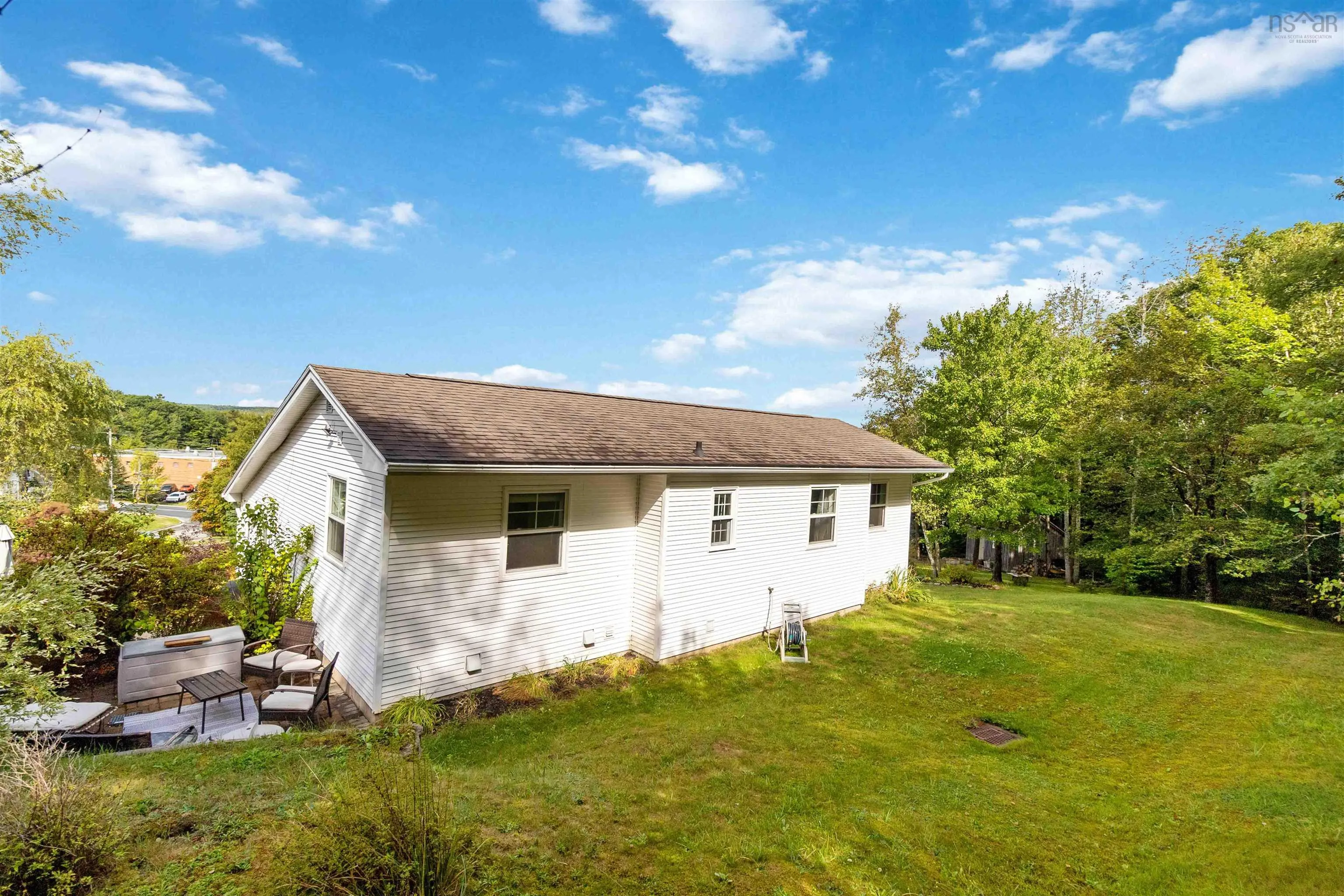 28 Flinns Hill, Bedford, NS B4A 3S8, 4 Bedrooms Bedrooms, ,3 BathroomsBathrooms,Residential,For Sale,Flinns Hill,202522996