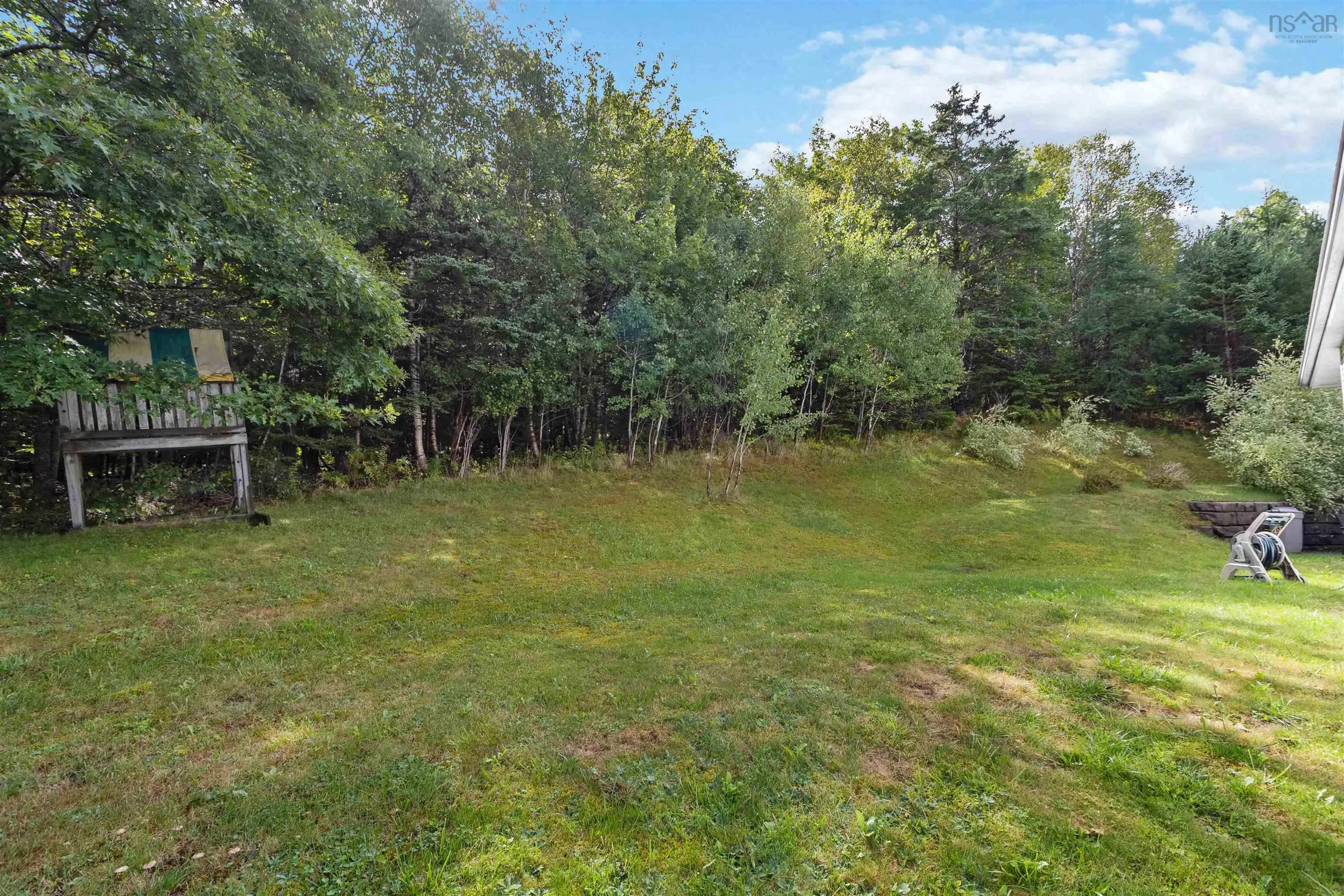 28 Flinns Hill, Bedford, NS B4A 3S8, 4 Bedrooms Bedrooms, ,3 BathroomsBathrooms,Residential,For Sale,Flinns Hill,202522996