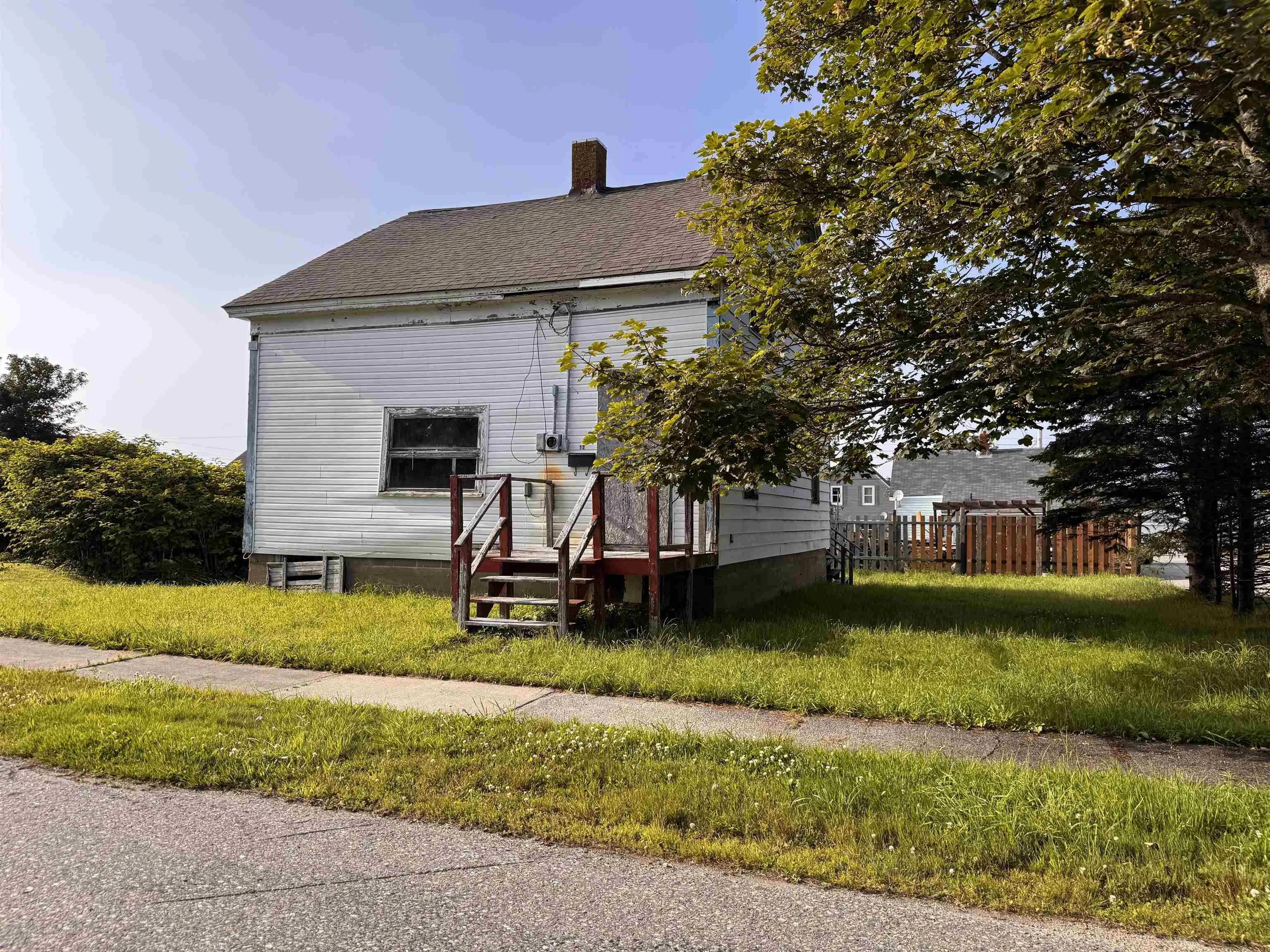 12 Butler Street, Yarmouth, NS B5A 3Y8, ,Residential,For Sale,Butler,202517703