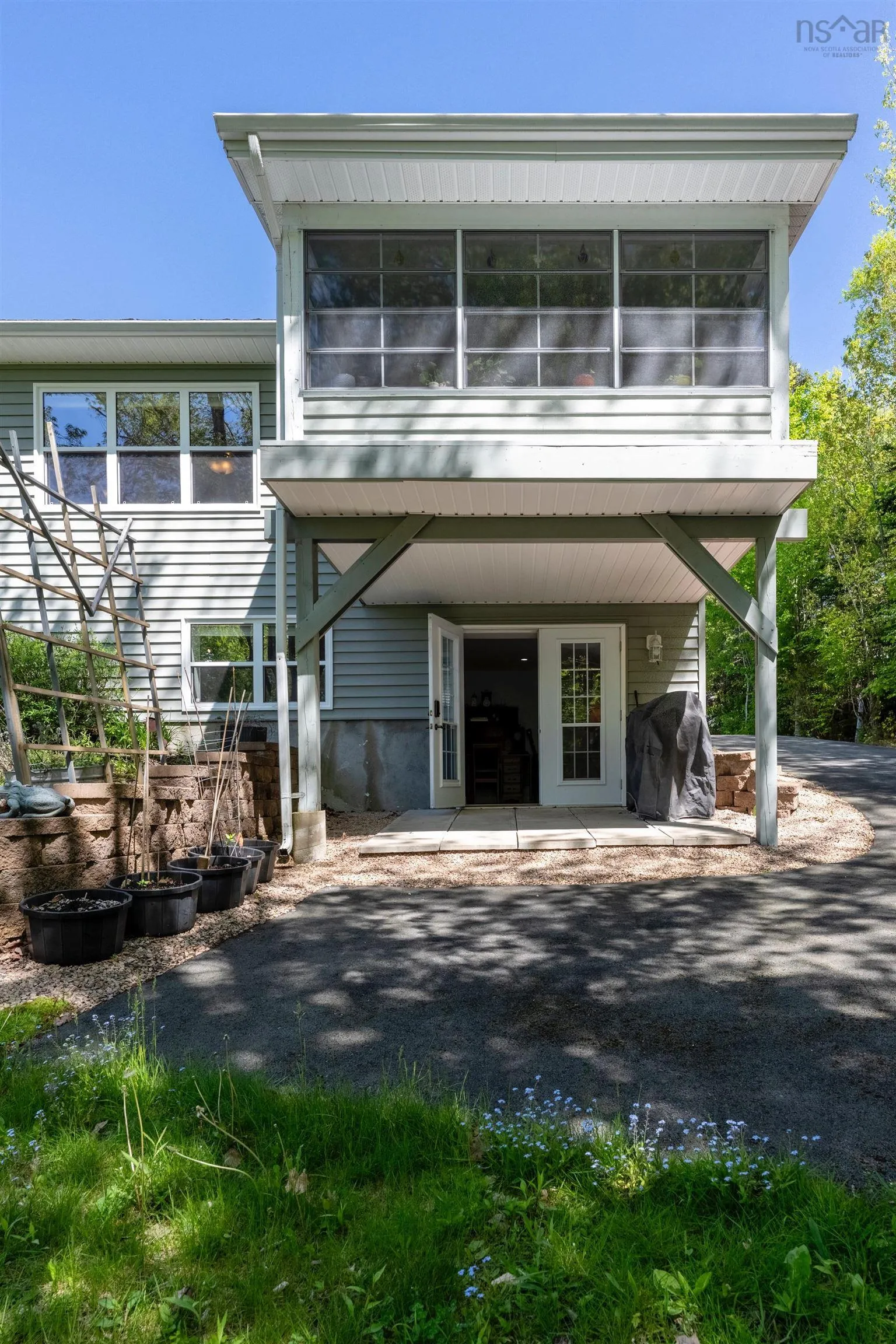 108 Pinecrest Boulevard, Bridgewater, NS B4V 3R4, 4 Bedrooms Bedrooms, ,3 BathroomsBathrooms,Residential,For Sale,Pinecrest,202512788