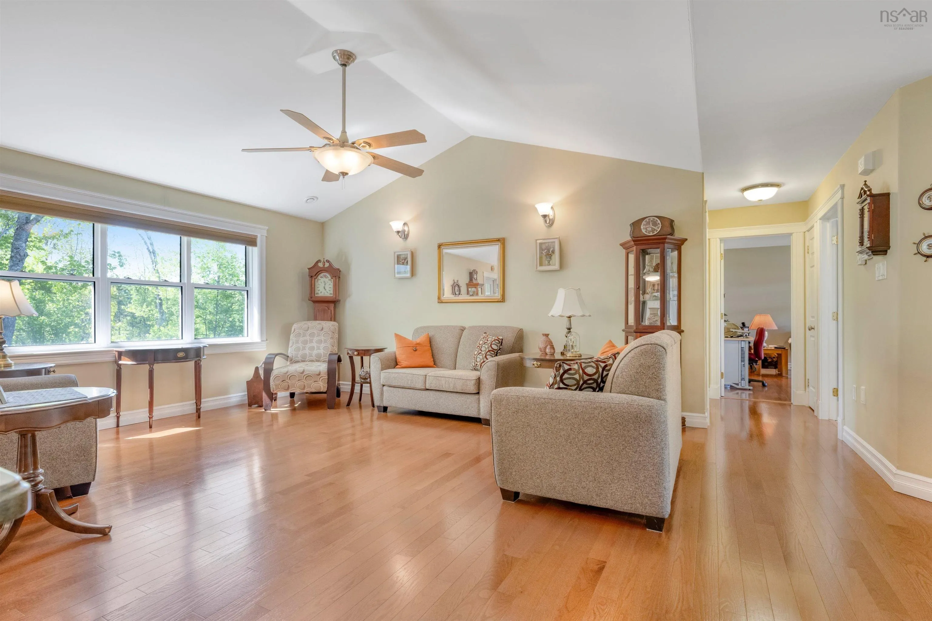 108 Pinecrest Boulevard, Bridgewater, NS B4V 3R4, 4 Bedrooms Bedrooms, ,3 BathroomsBathrooms,Residential,For Sale,Pinecrest,202512788