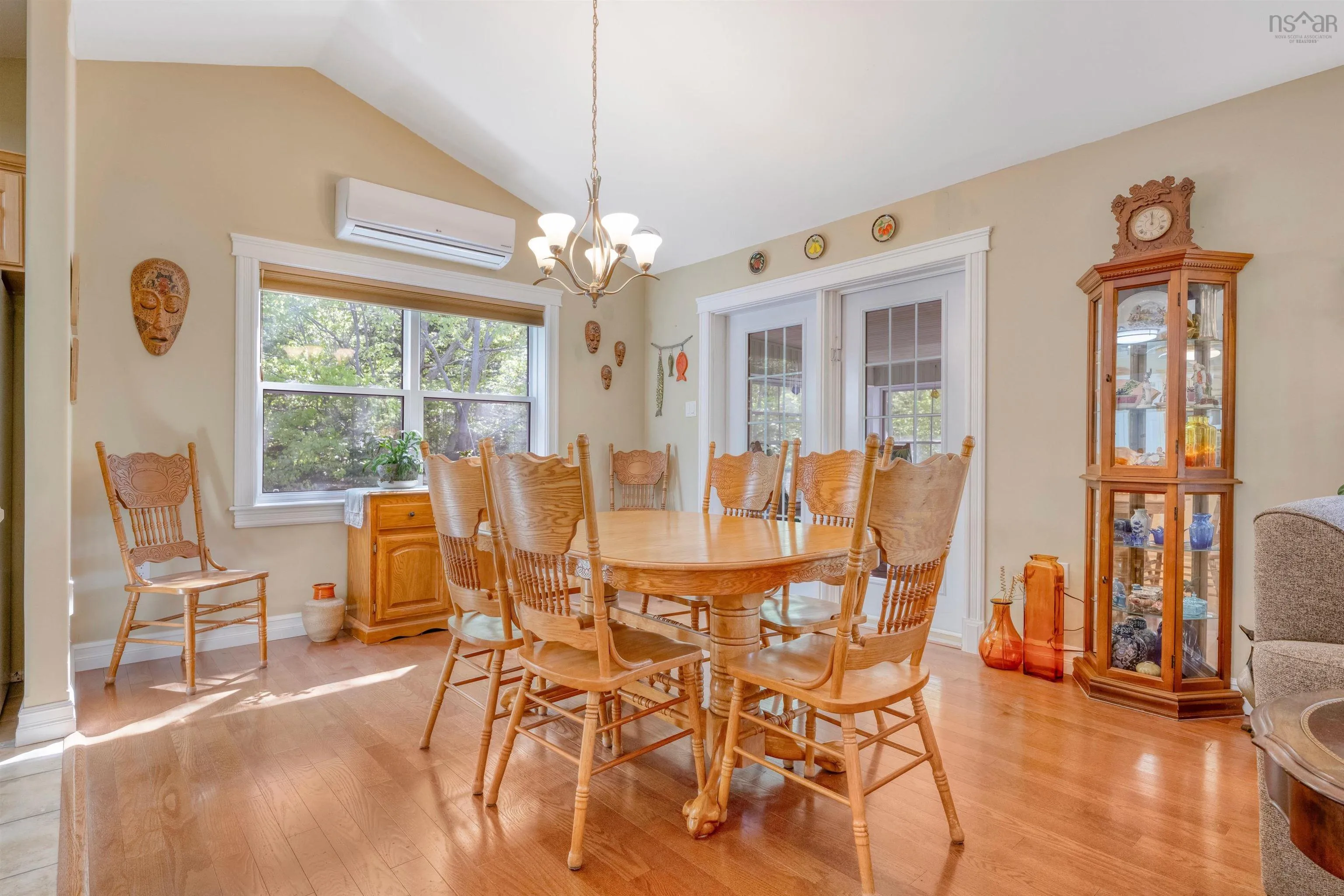 108 Pinecrest Boulevard, Bridgewater, NS B4V 3R4, 4 Bedrooms Bedrooms, ,3 BathroomsBathrooms,Residential,For Sale,Pinecrest,202512788