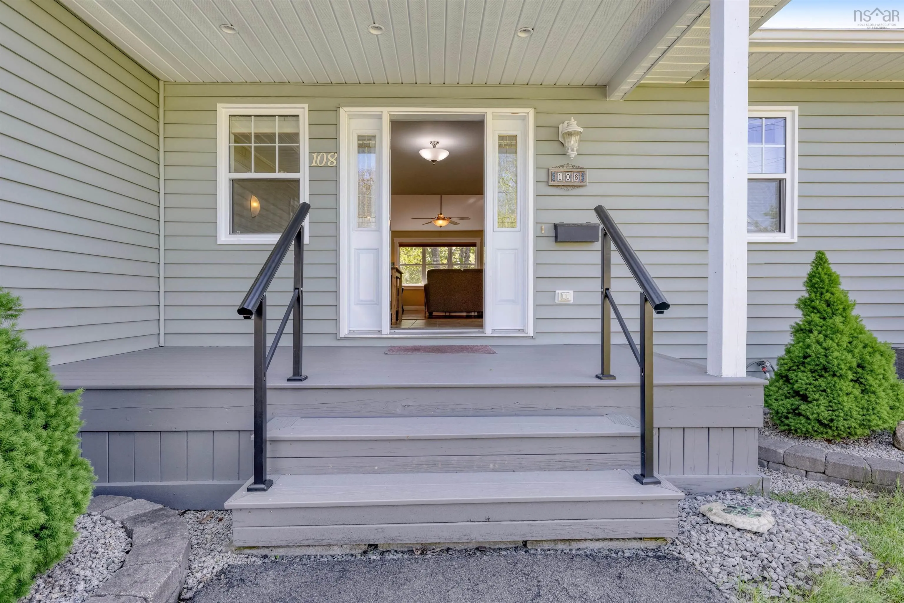 108 Pinecrest Boulevard, Bridgewater, NS B4V 3R4, 4 Bedrooms Bedrooms, ,3 BathroomsBathrooms,Residential,For Sale,Pinecrest,202512788