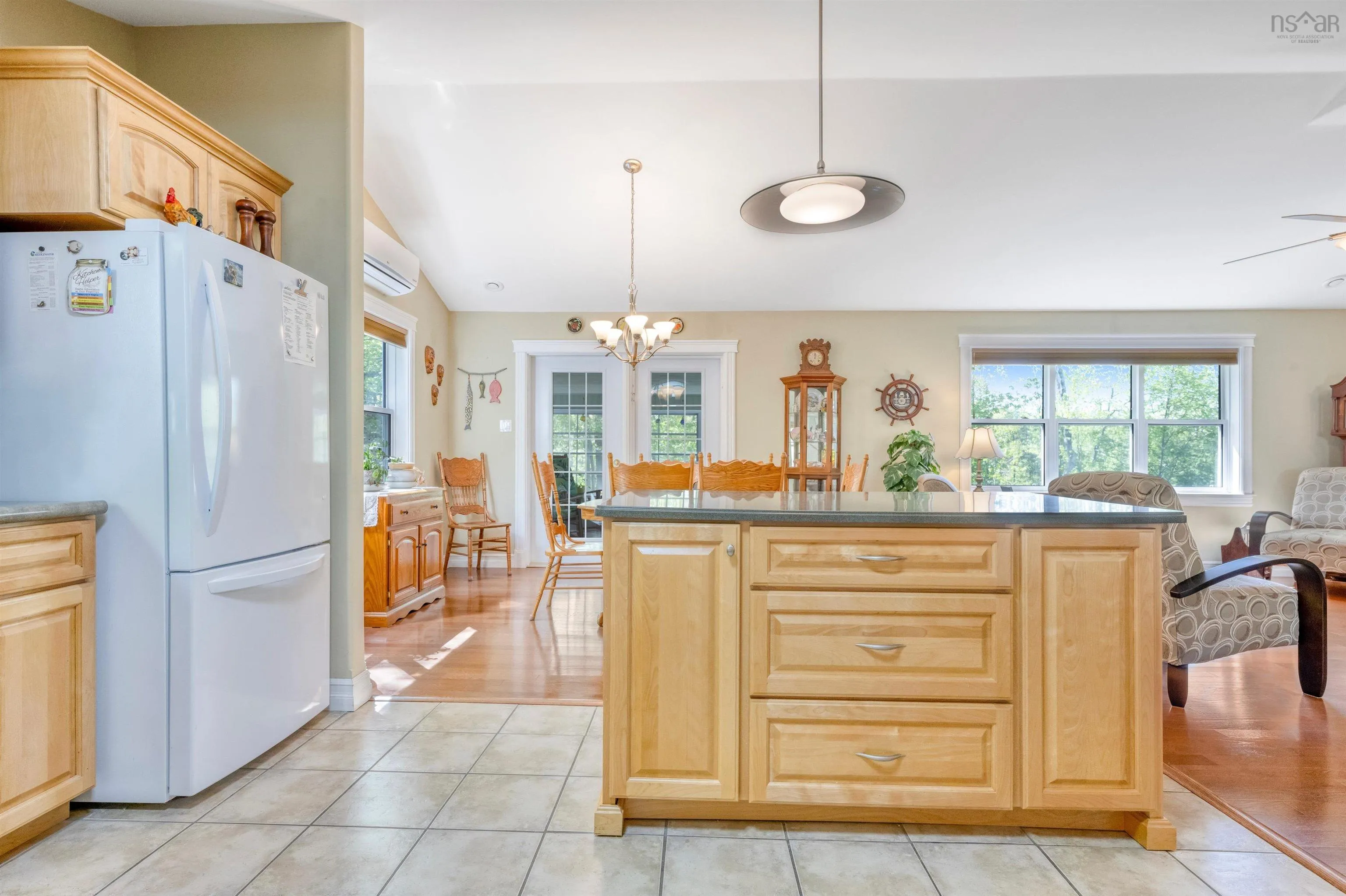 108 Pinecrest Boulevard, Bridgewater, NS B4V 3R4, 4 Bedrooms Bedrooms, ,3 BathroomsBathrooms,Residential,For Sale,Pinecrest,202512788