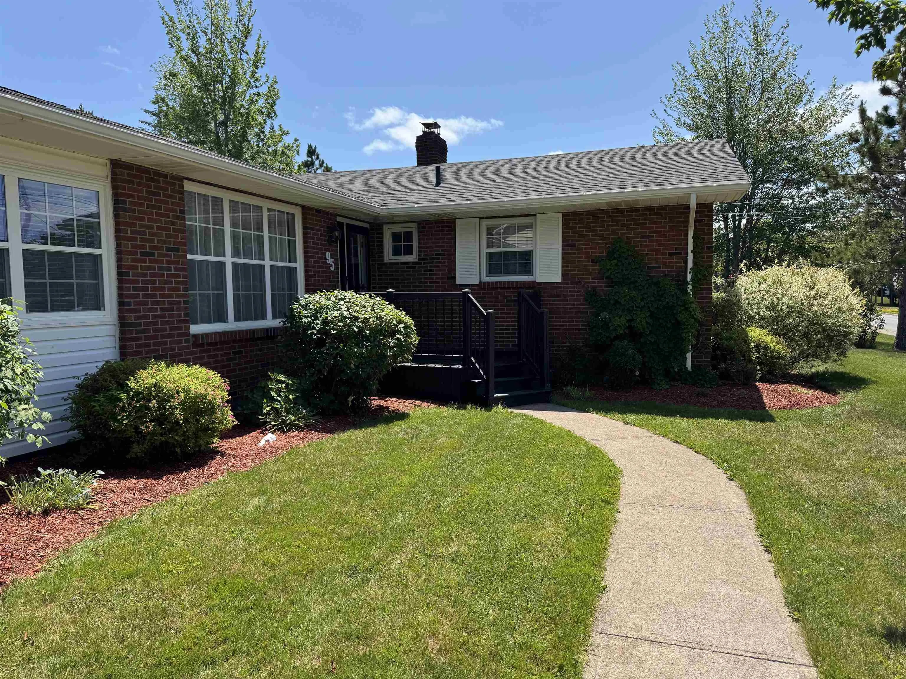 95 Poplar Street, Stellarton, NS B0K 1S0, 3 Bedrooms Bedrooms, ,3 BathroomsBathrooms,Residential,For Sale,Poplar,202518121