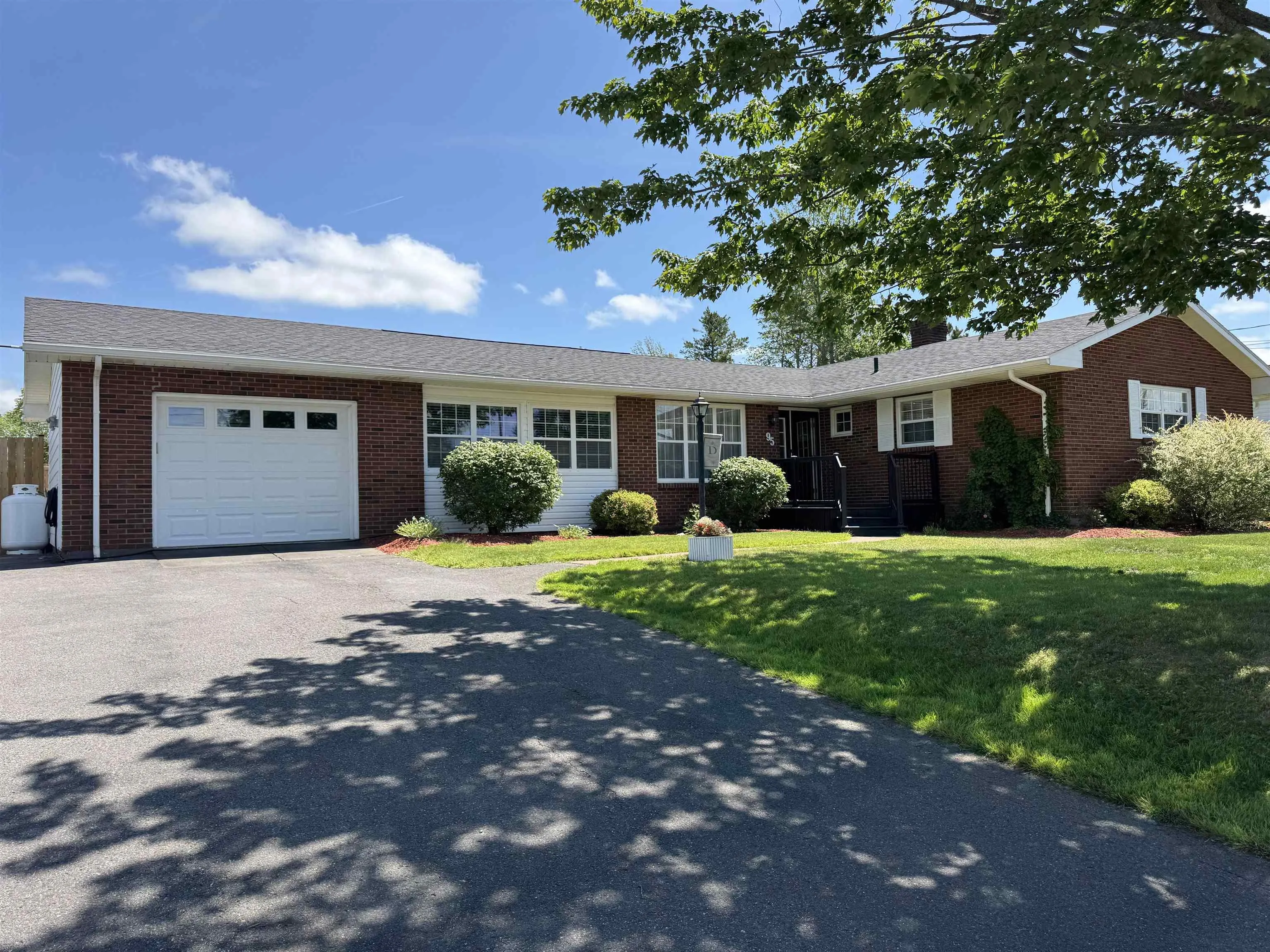 95 Poplar Street, Stellarton, NS B0K 1S0, 3 Bedrooms Bedrooms, ,3 BathroomsBathrooms,Residential,For Sale,Poplar,202518121