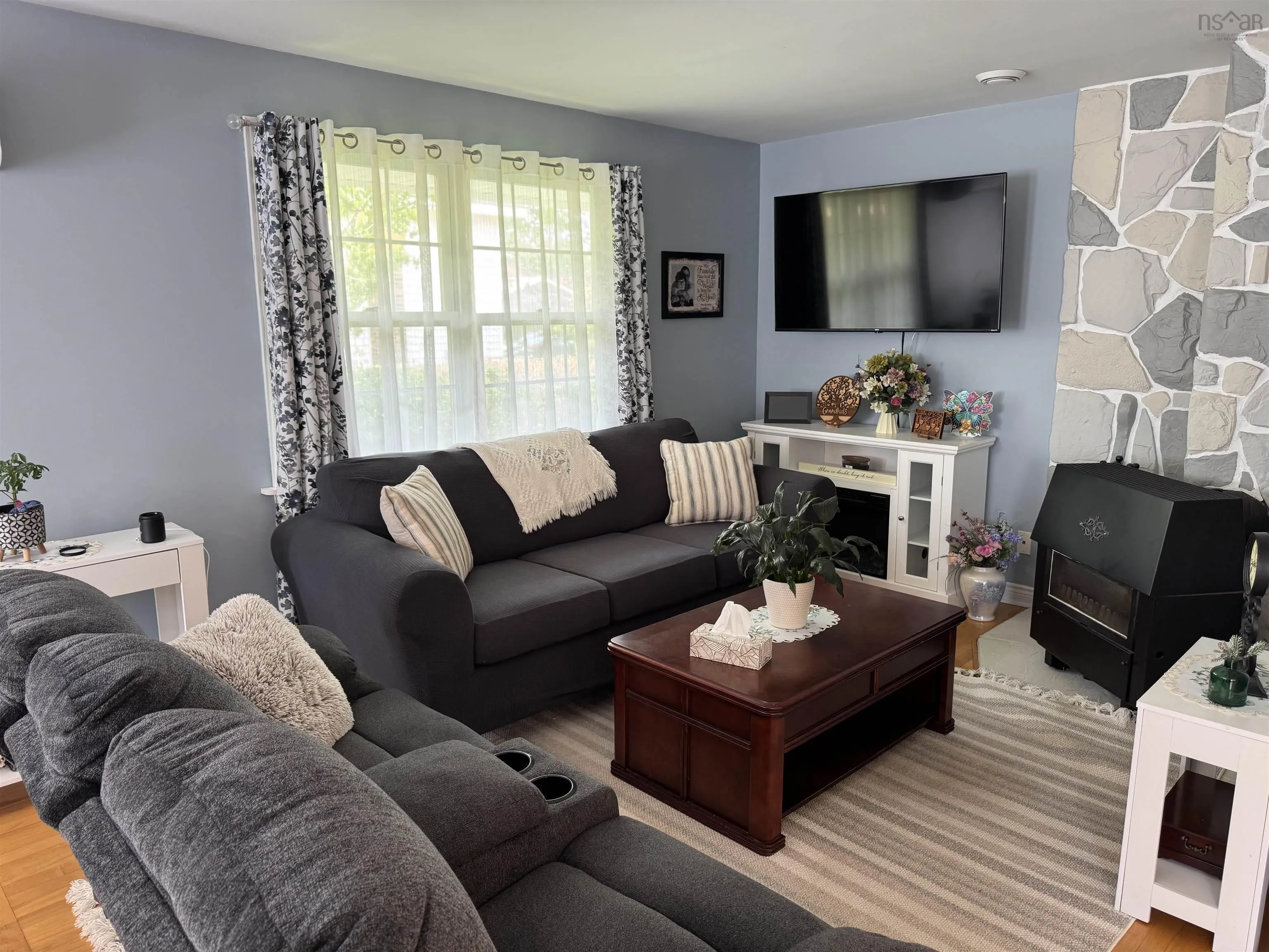 95 Poplar Street, Stellarton, NS B0K 1S0, 3 Bedrooms Bedrooms, ,3 BathroomsBathrooms,Residential,For Sale,Poplar,202518121