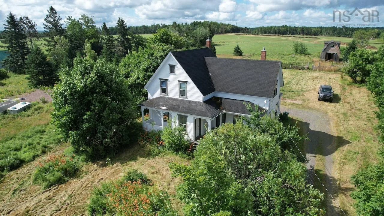9372 Highway 6 Highway, Pugwash, NS B0K 1L0, 4 Bedrooms Bedrooms, ,2 BathroomsBathrooms,Residential,For Sale,Highway 6,202518592