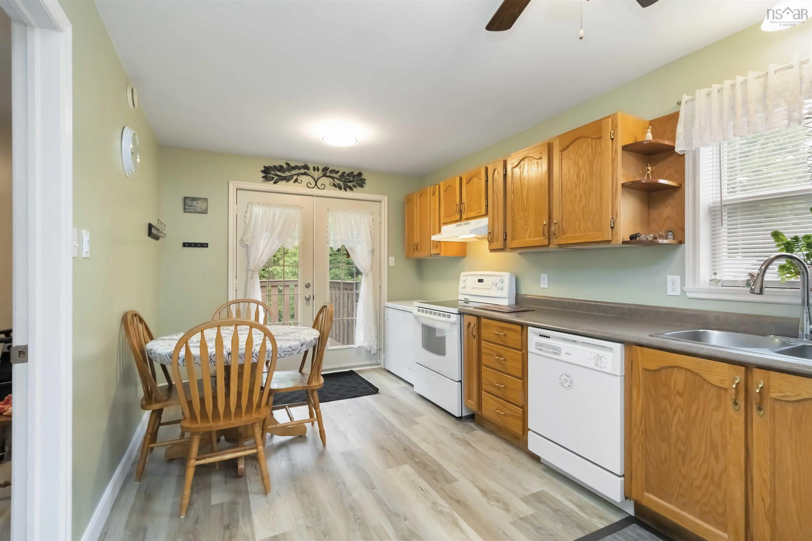 168 Hemlock Drive, Elmsdale, NS B2S 1C2, 4 Bedrooms Bedrooms, ,2 BathroomsBathrooms,Residential,For Sale,Hemlock,202517522