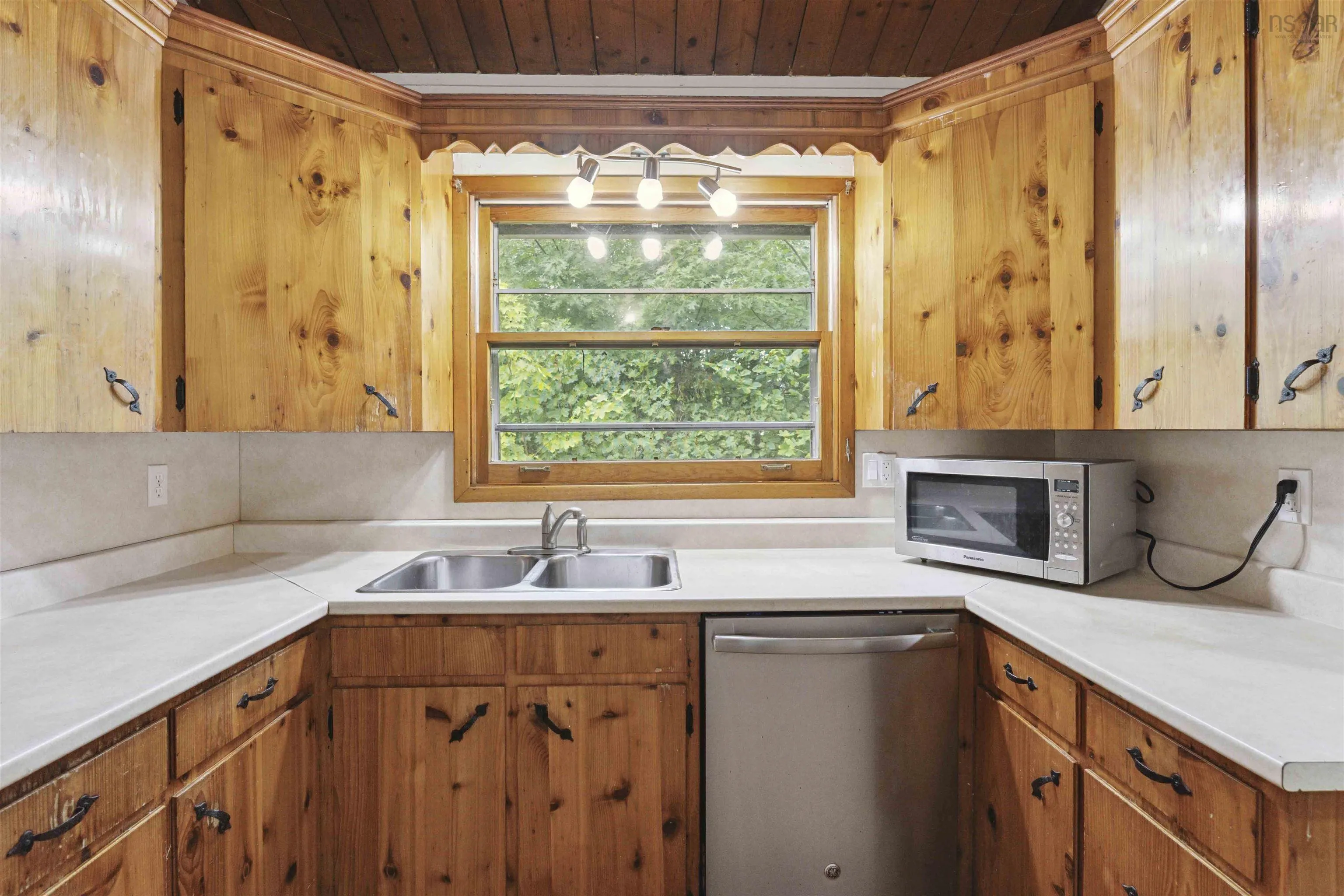 5 Minas Crescent, New Minas, NS B4N 4H1, 5 Bedrooms Bedrooms, ,2 BathroomsBathrooms,Residential,For Sale,Minas,202518609