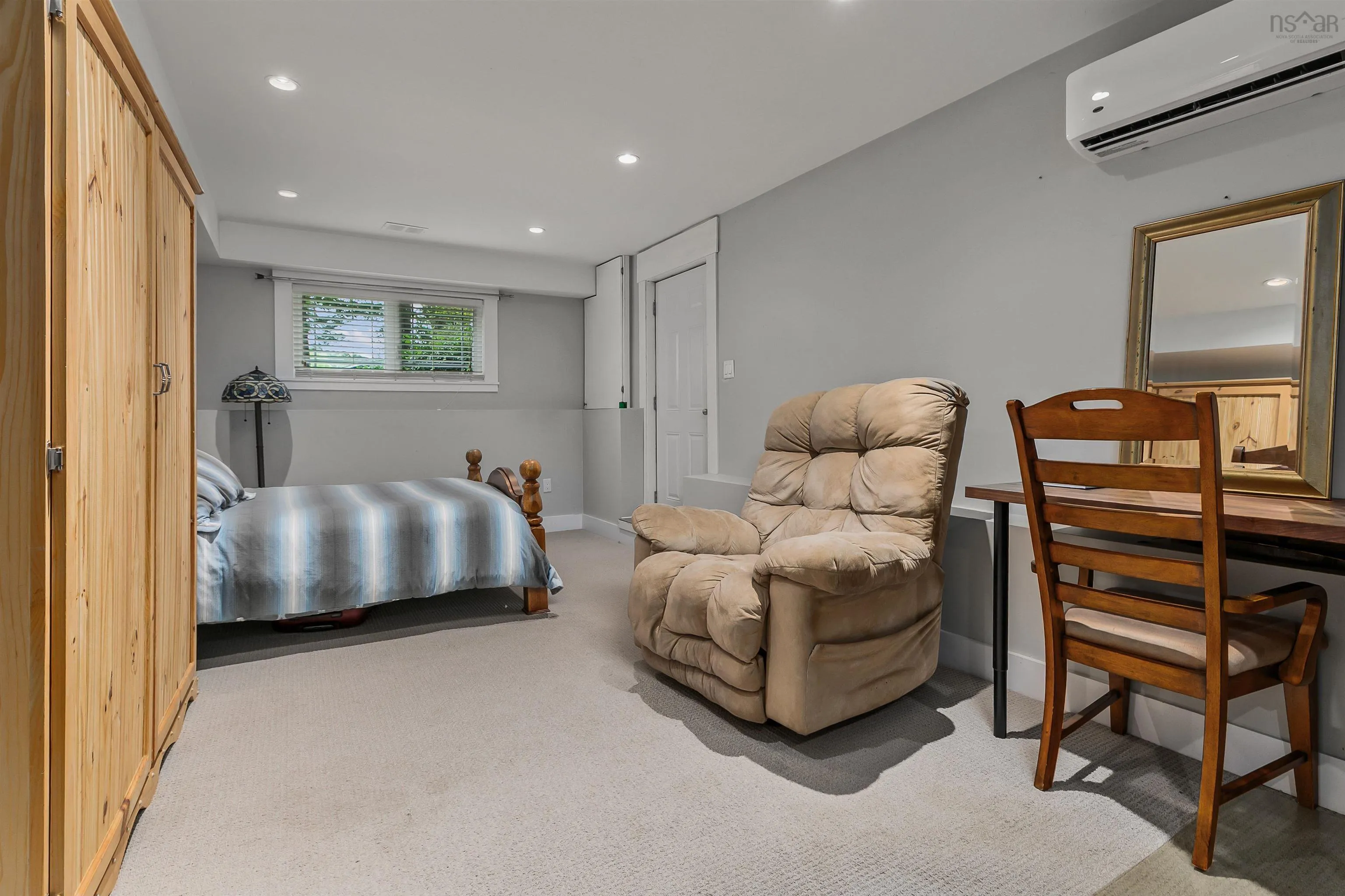 79 Ridge Avenue, Waverley, NS B2R 1G5, 4 Bedrooms Bedrooms, ,2 BathroomsBathrooms,Residential,For Sale,Ridge,202517848