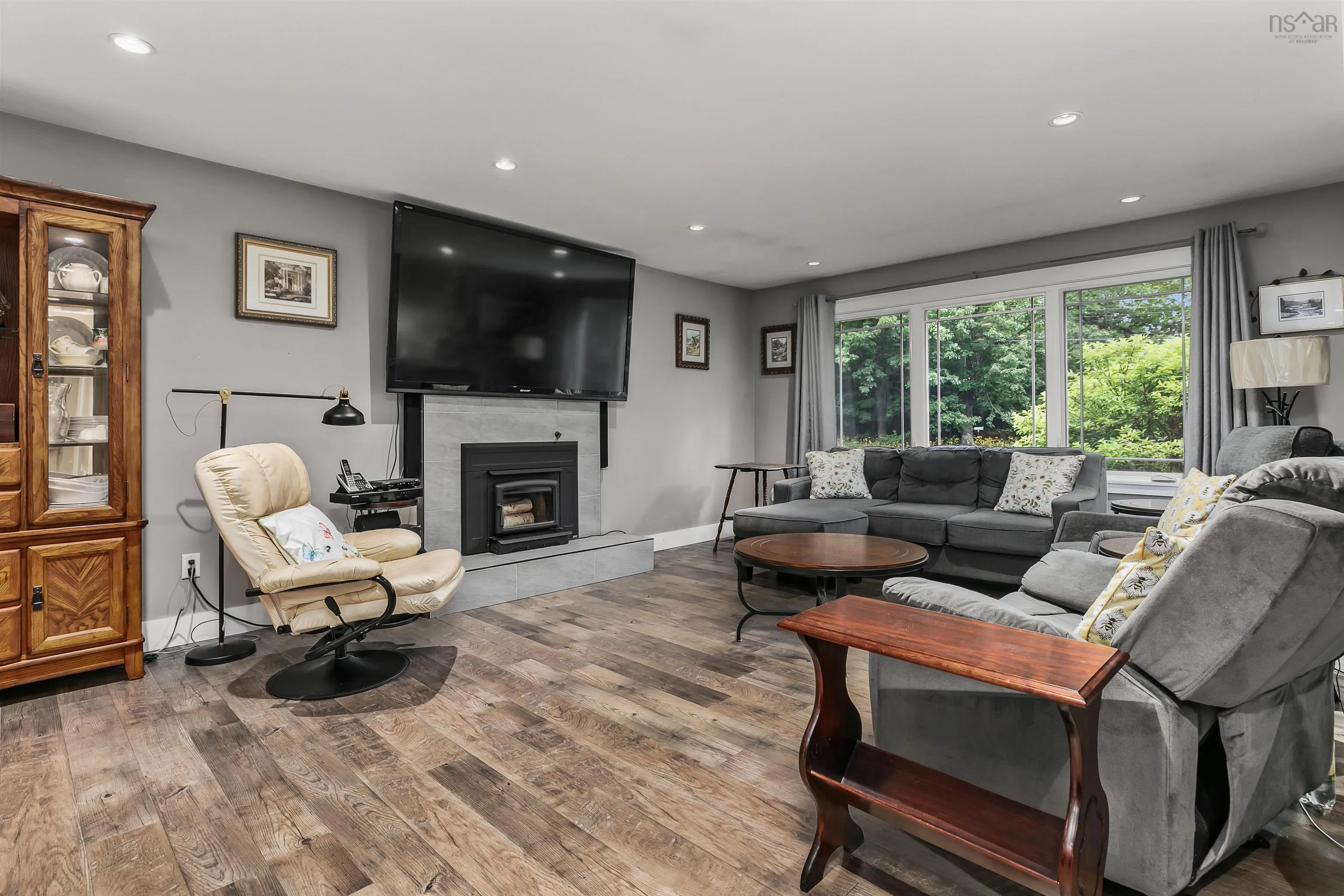 79 Ridge Avenue, Waverley, NS B2R 1G5, 4 Bedrooms Bedrooms, ,2 BathroomsBathrooms,Residential,For Sale,Ridge,202517848