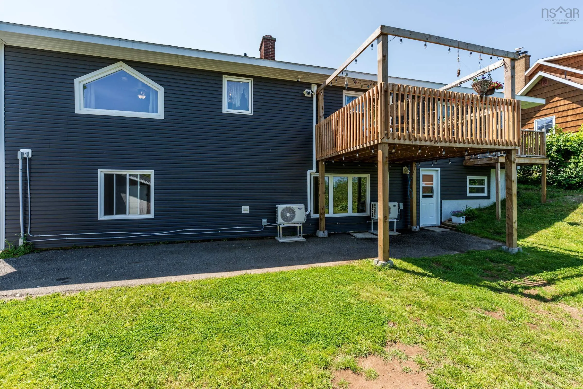 94 King Street, Digby, NS B0V 1A0, ,Residential Income,For Sale,King Street,202520355