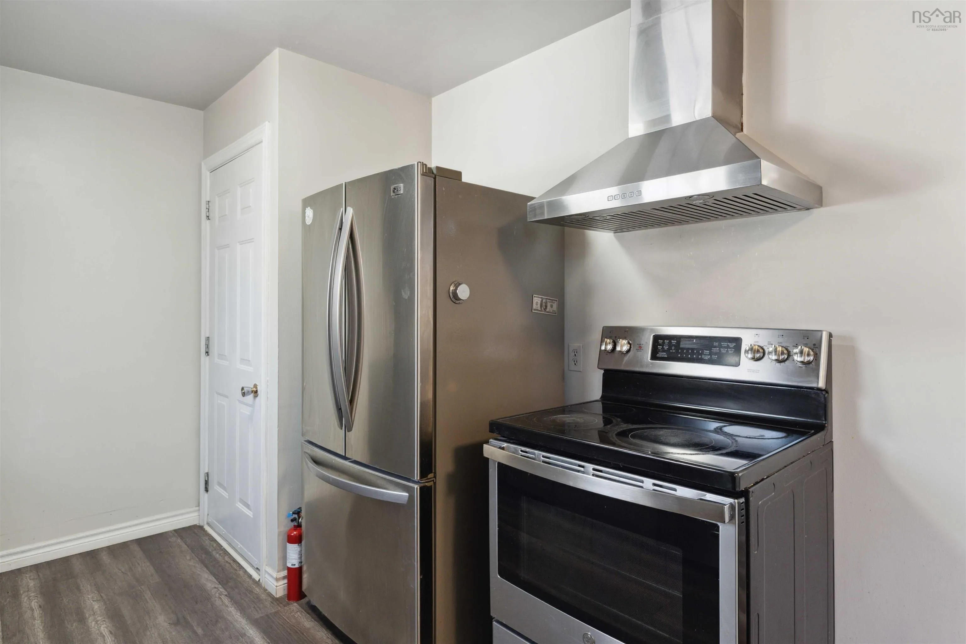1586 Webster Street, Coldbrook, NS B4R 1A2, 5 Bedrooms Bedrooms, ,Residential Income,For Sale,Webster,202522441