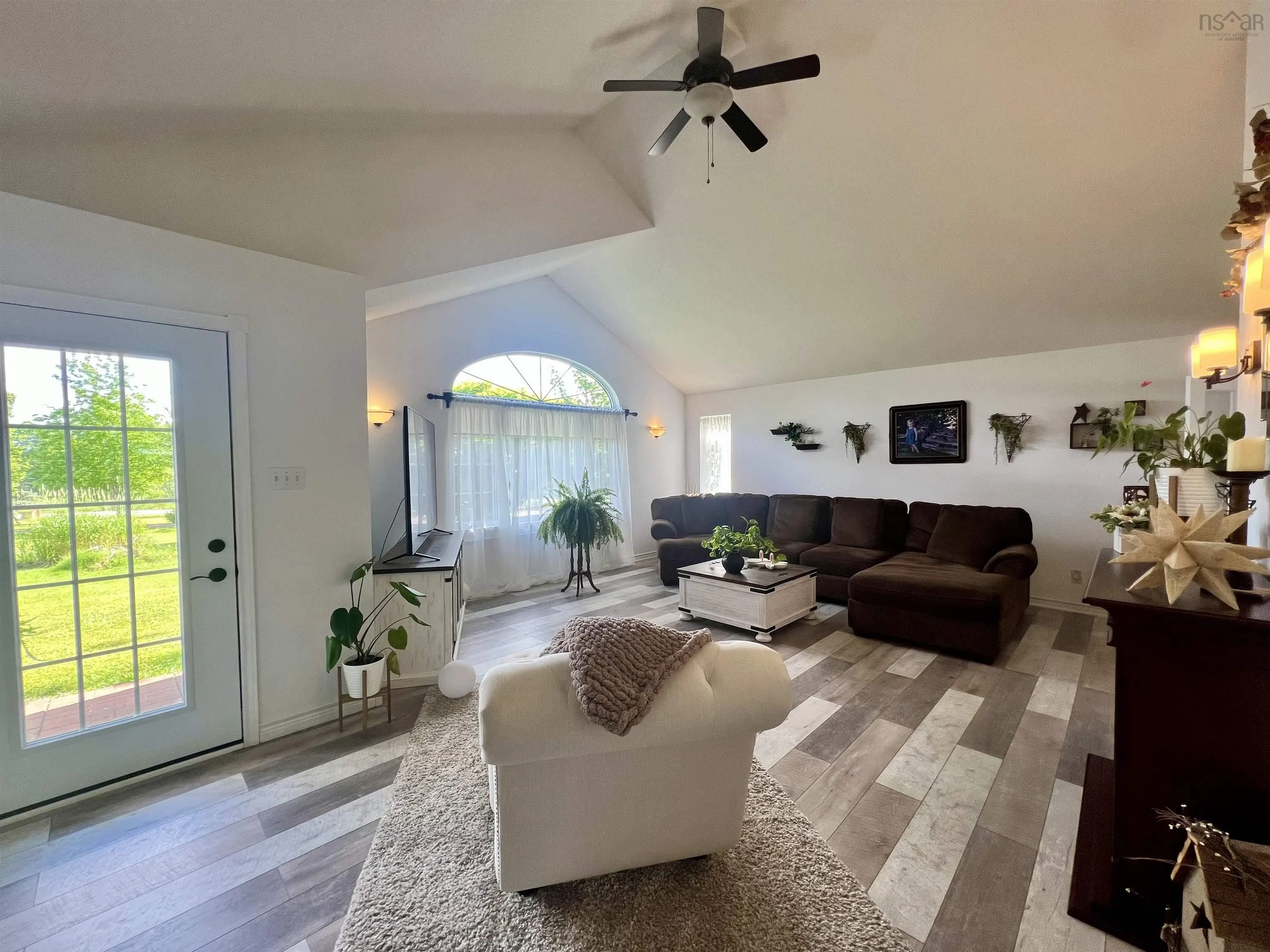 1042 Pleasant Valley Road, Pleasant Valley Ns B0n 1c0, 3 Bedrooms Bedrooms, ,2 BathroomsBathrooms,Residential,For Sale,Pleasant Valley,202506429