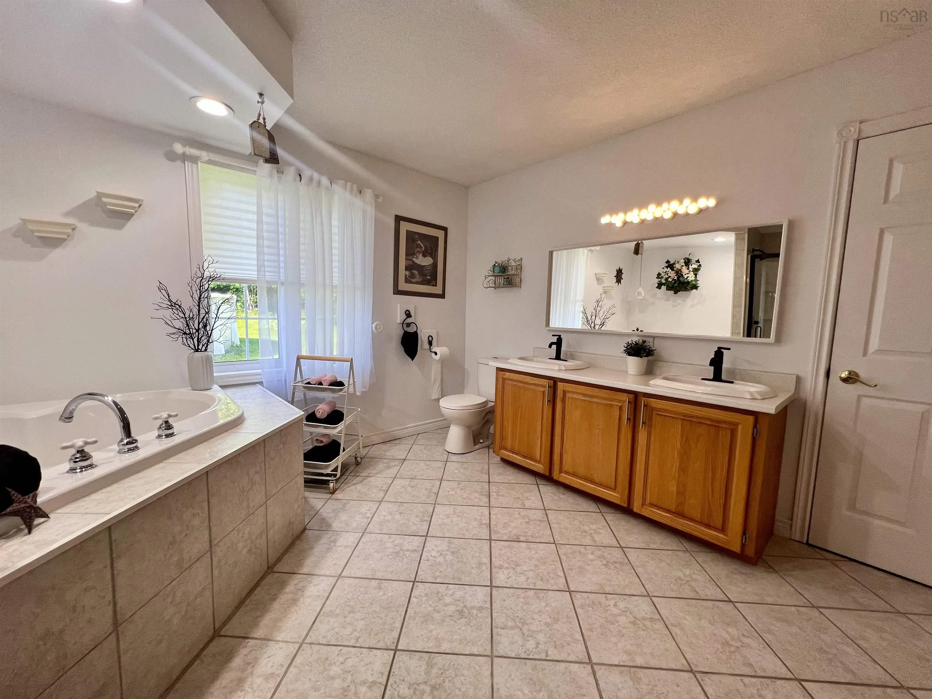 1042 Pleasant Valley Road, Pleasant Valley Ns B0n 1c0, 3 Bedrooms Bedrooms, ,2 BathroomsBathrooms,Residential,For Sale,Pleasant Valley,202506429