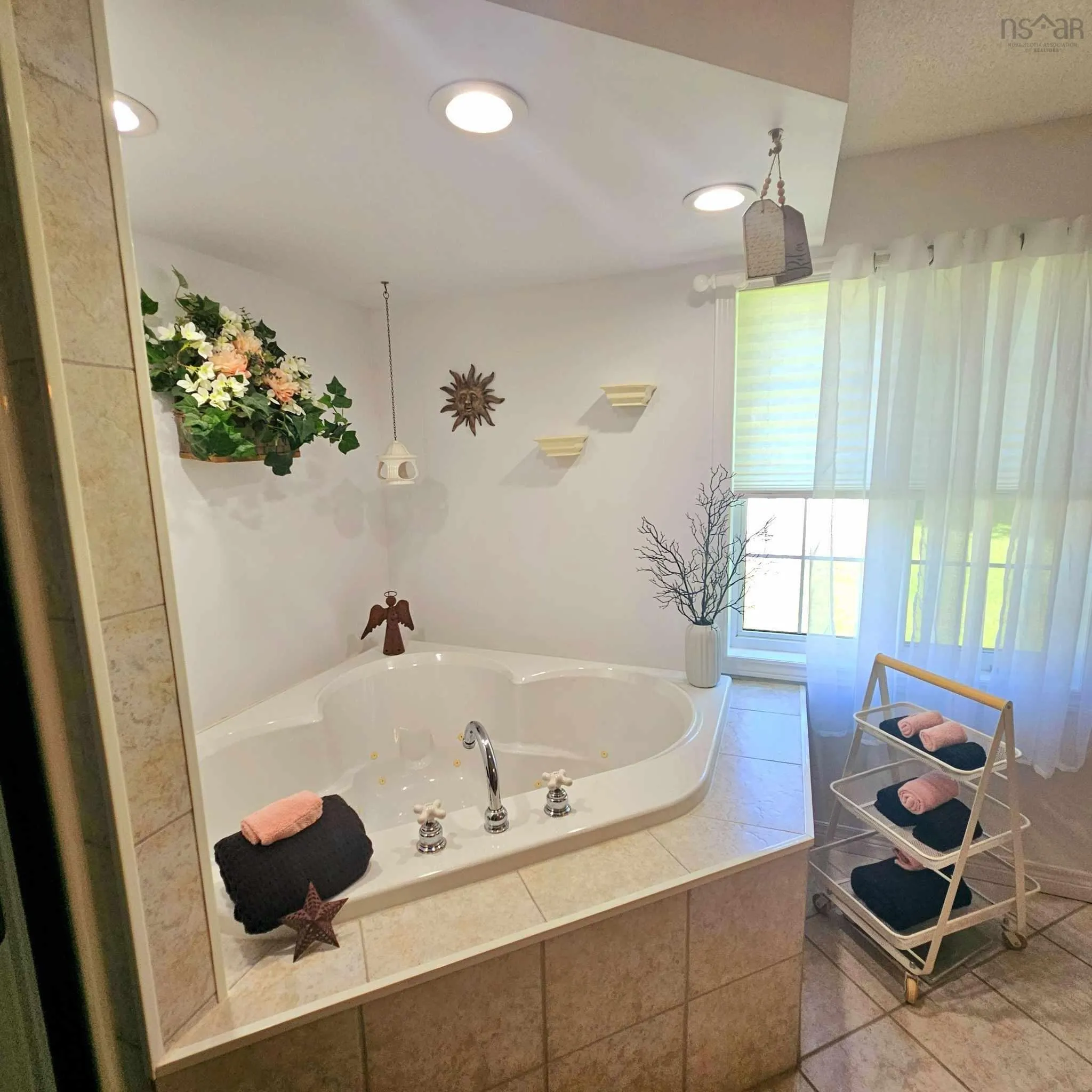 1042 Pleasant Valley Road, Pleasant Valley Ns B0n 1c0, 3 Bedrooms Bedrooms, ,2 BathroomsBathrooms,Residential,For Sale,Pleasant Valley,202506429