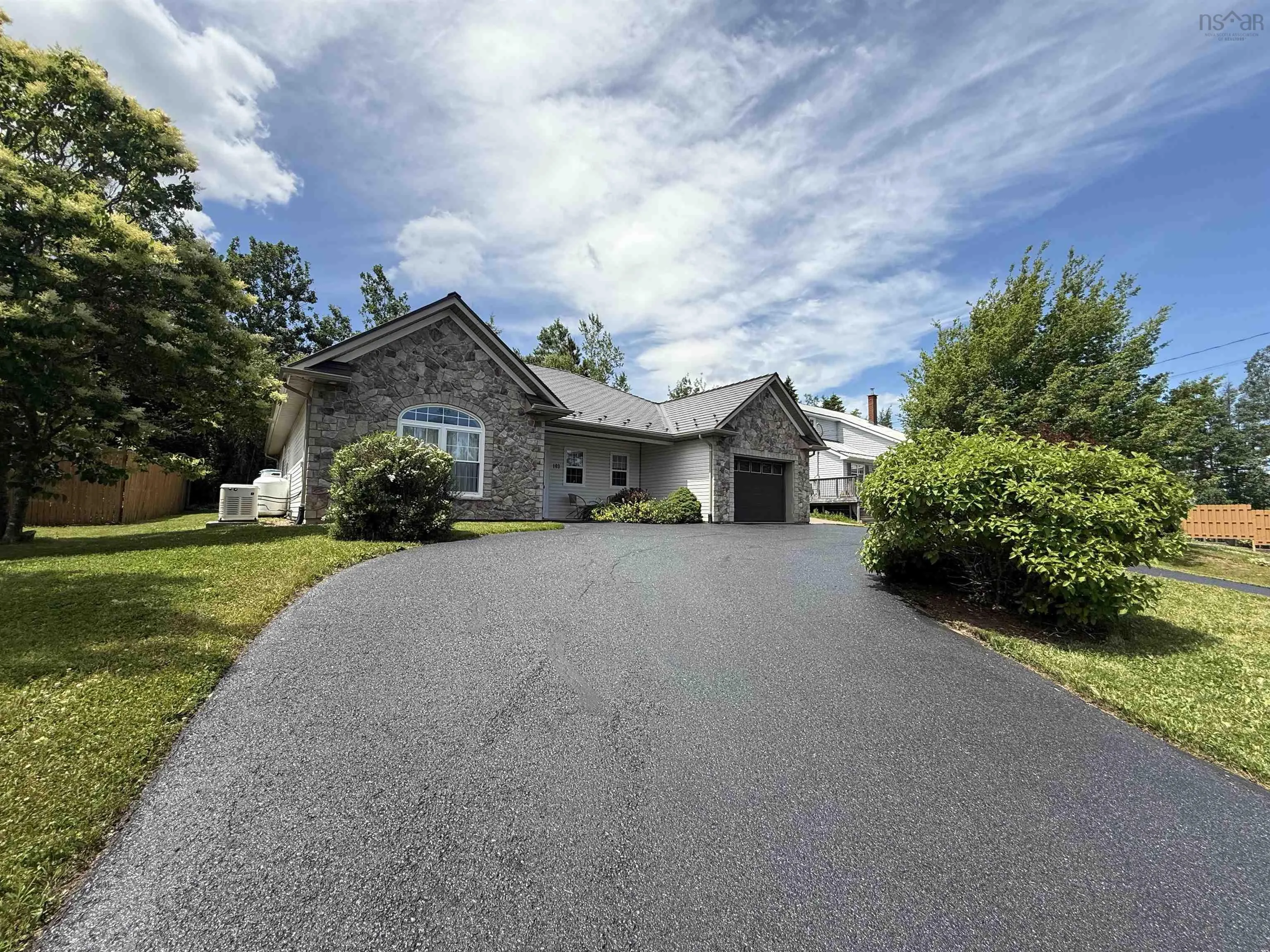 103 Oakwood Drive, Truro Heights Ns B6l 1n3, 3 Bedrooms Bedrooms, ,2 BathroomsBathrooms,Residential,For Sale,Oakwood,202507724