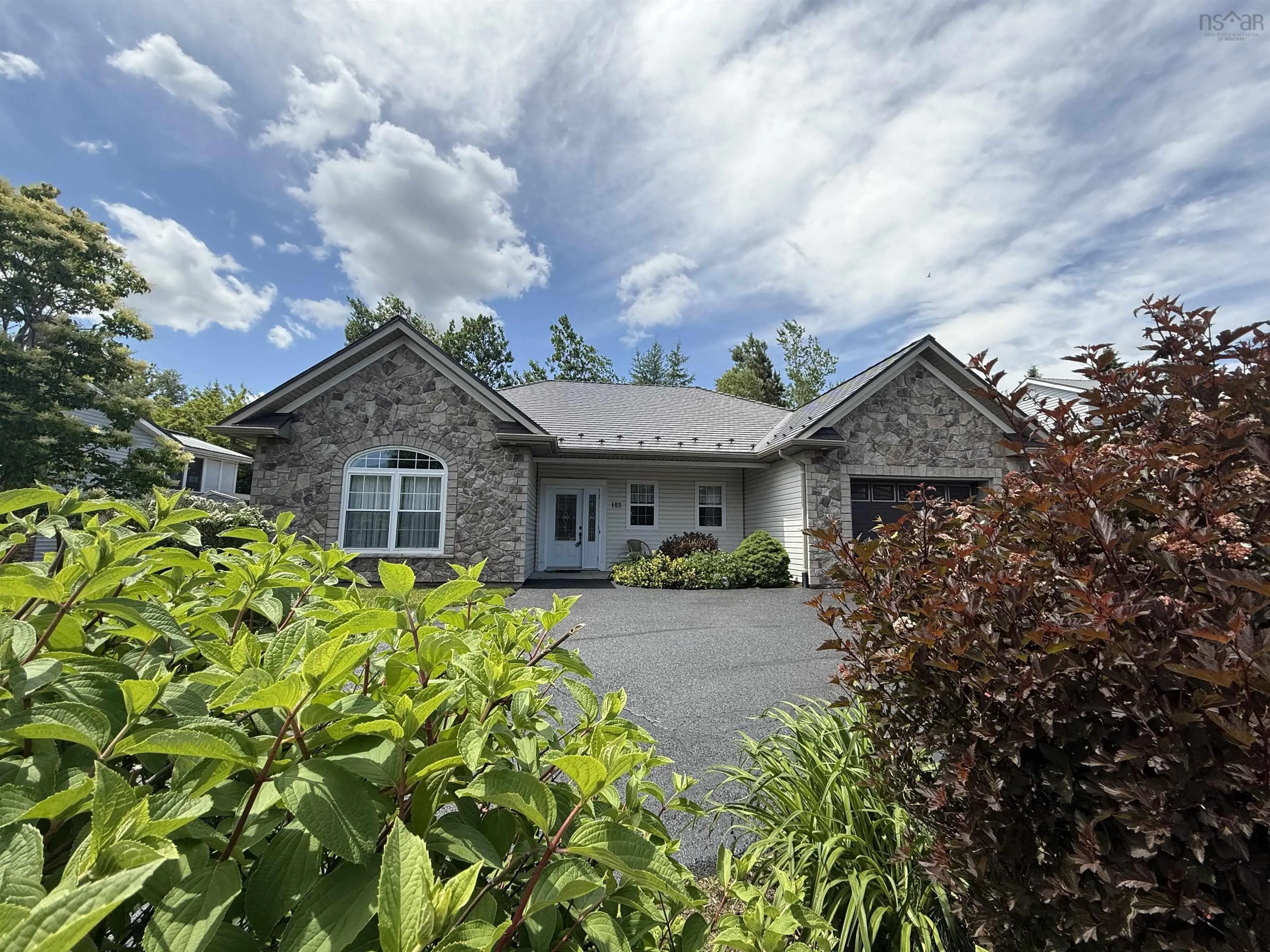 103 Oakwood Drive, Truro Heights Ns B6l 1n3, 3 Bedrooms Bedrooms, ,2 BathroomsBathrooms,Residential,For Sale,Oakwood,202507724