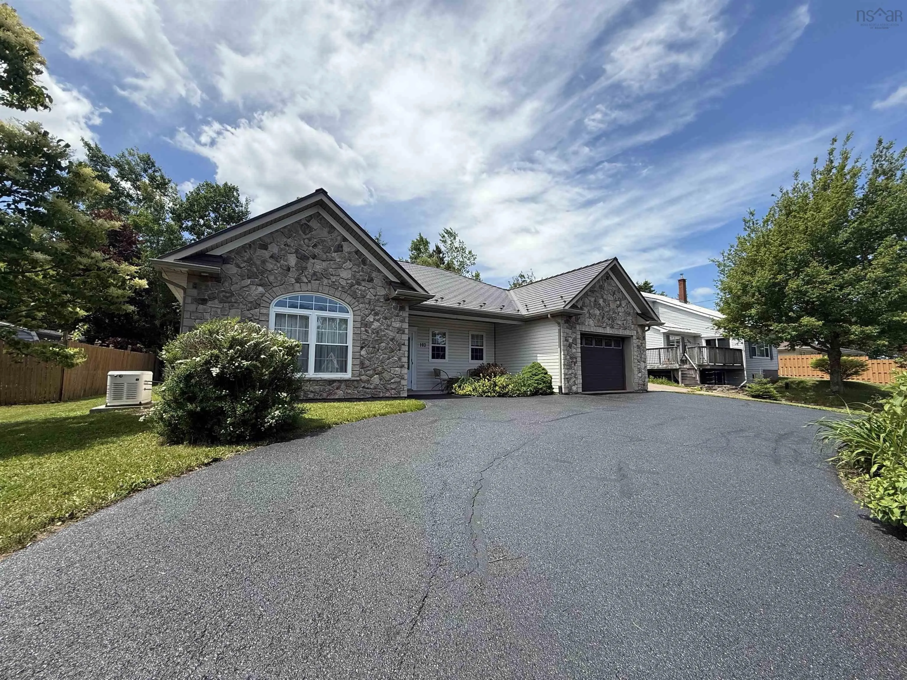 103 Oakwood Drive, Truro Heights Ns B6l 1n3, 3 Bedrooms Bedrooms, ,2 BathroomsBathrooms,Residential,For Sale,Oakwood,202507724