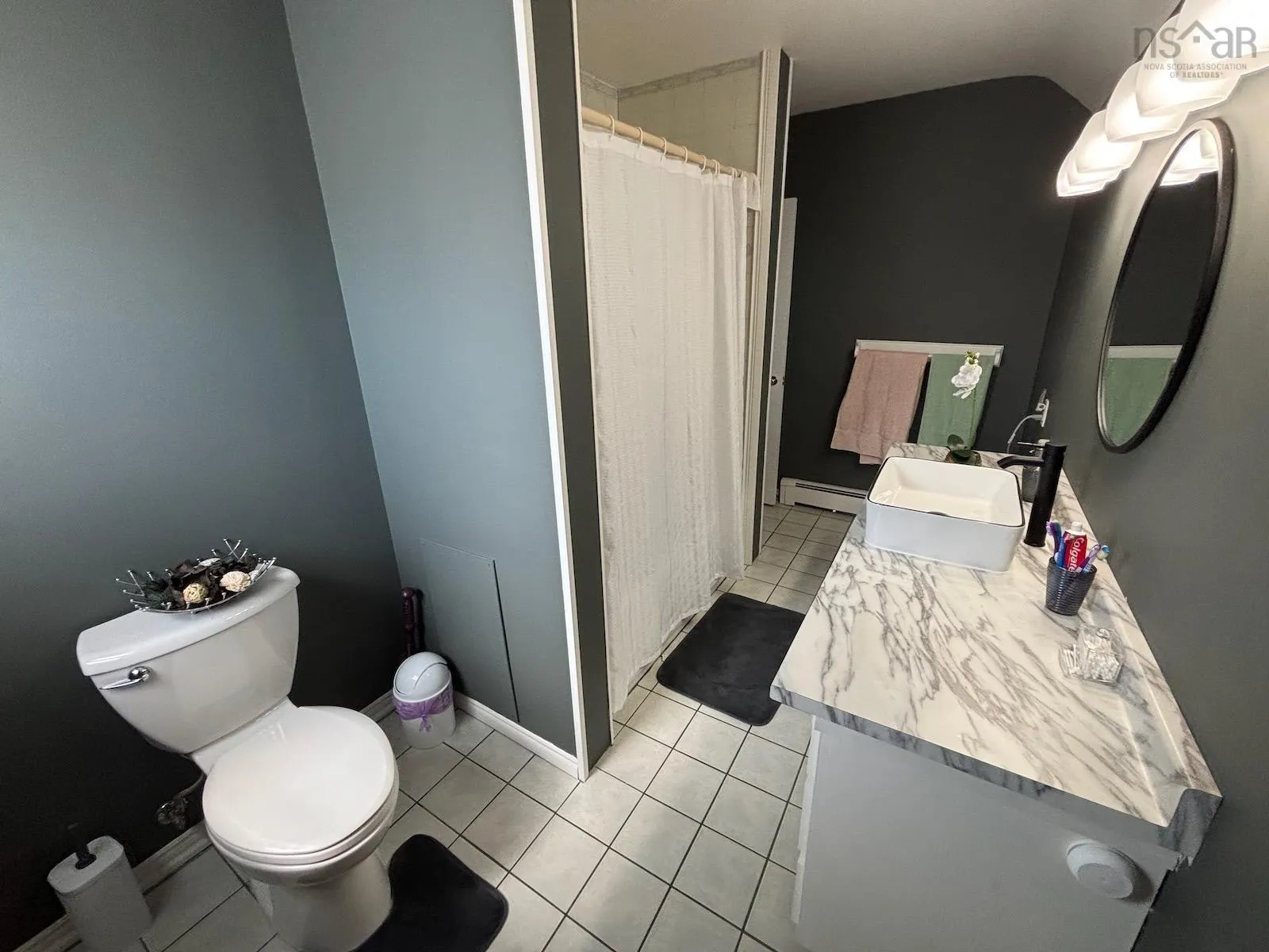 10 Park Street, Yarmouth Ns B5a 2a5, 3 Bedrooms Bedrooms, ,2 BathroomsBathrooms,Residential,For Sale,Park,202508537