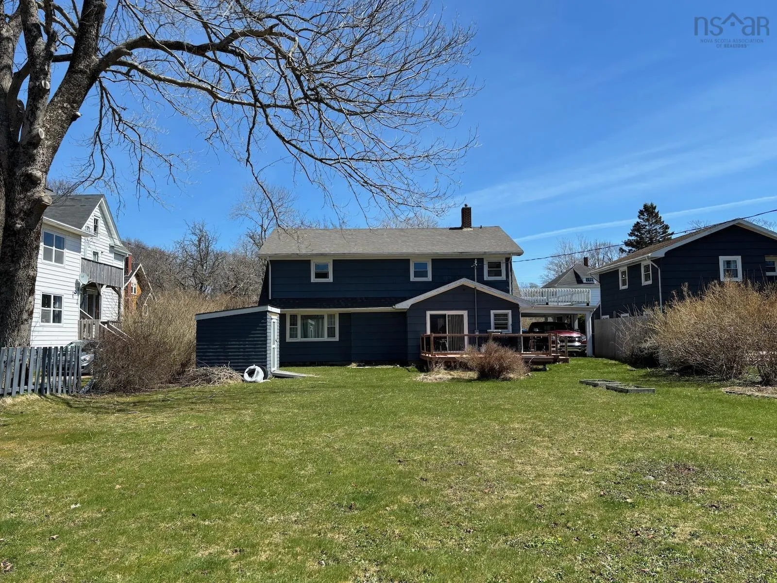 10 Park Street, Yarmouth Ns B5a 2a5, 3 Bedrooms Bedrooms, ,2 BathroomsBathrooms,Residential,For Sale,Park,202508537