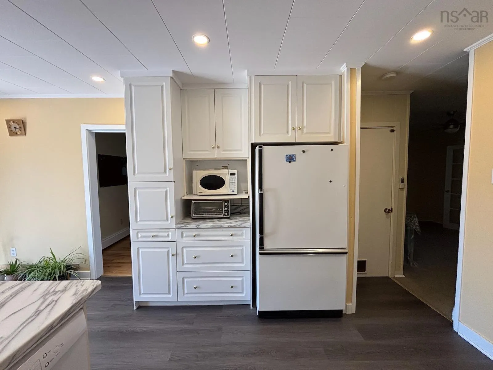 10 Park Street, Yarmouth Ns B5a 2a5, 3 Bedrooms Bedrooms, ,2 BathroomsBathrooms,Residential,For Sale,Park,202508537