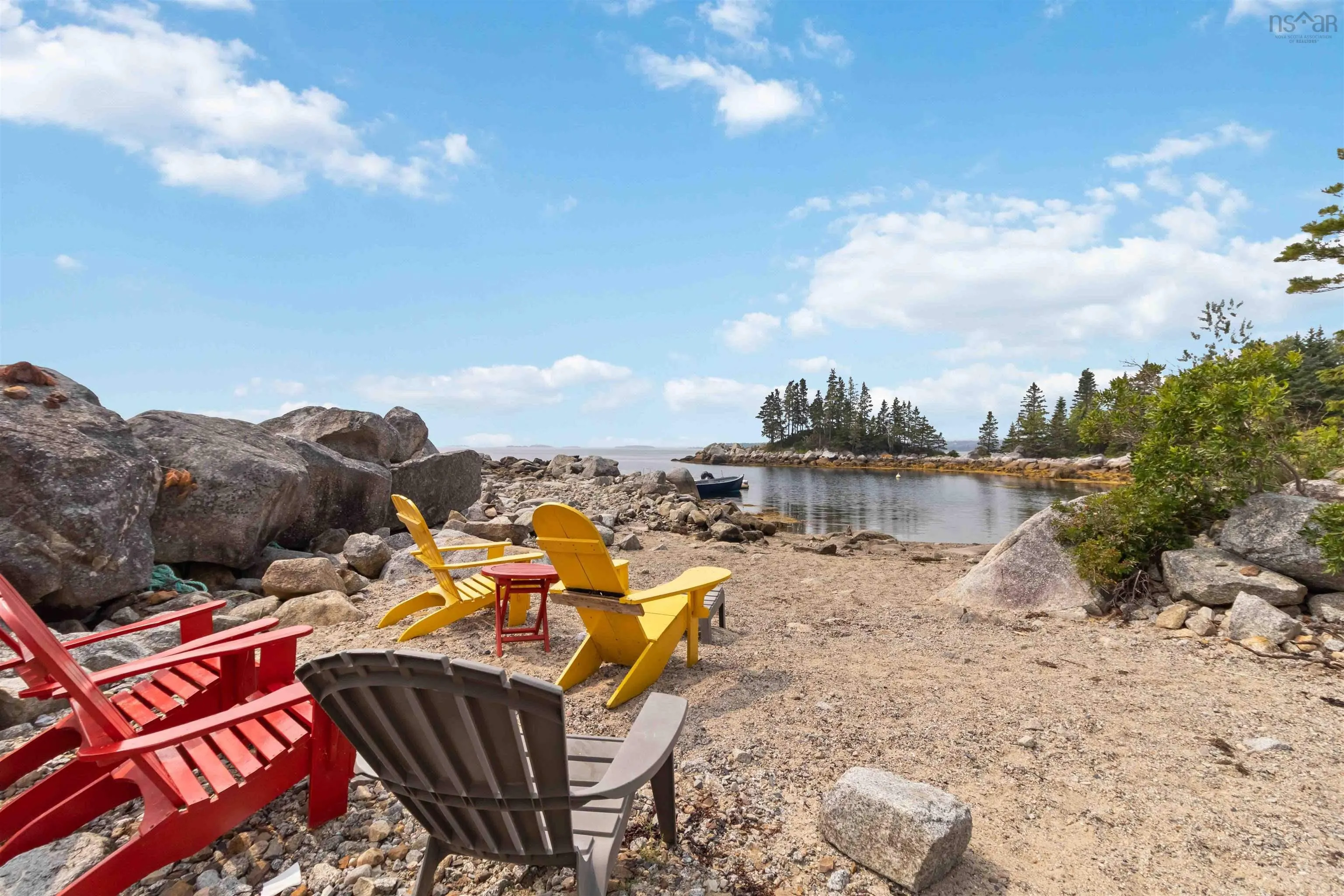 40 Big Rock Lane, East Chester, NS B0J 1J0, 2 Bedrooms Bedrooms, ,3 BathroomsBathrooms,Residential,For Sale,Big Rock,202519850