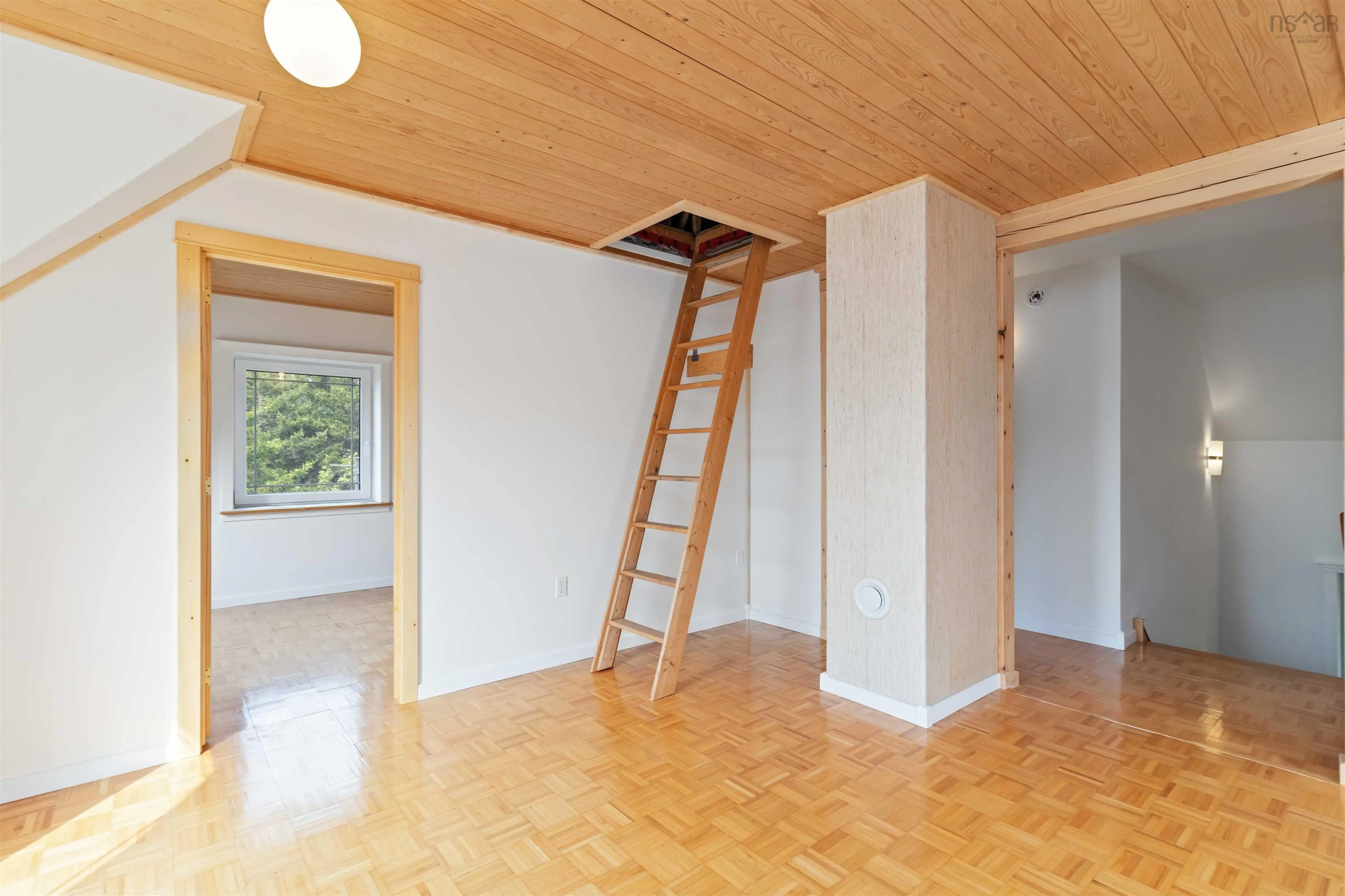 40 Big Rock Lane, East Chester, NS B0J 1J0, 2 Bedrooms Bedrooms, ,3 BathroomsBathrooms,Residential,For Sale,Big Rock,202519850