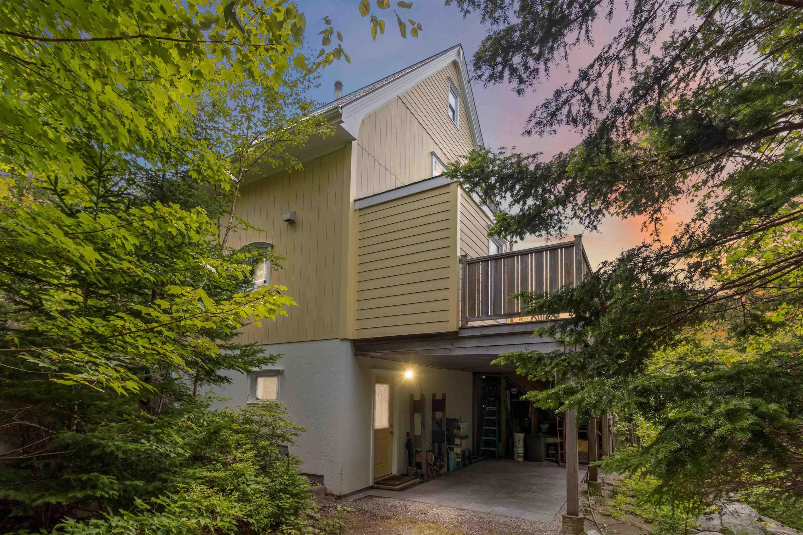 40 Big Rock Lane, East Chester, NS B0J 1J0, 2 Bedrooms Bedrooms, ,3 BathroomsBathrooms,Residential,For Sale,Big Rock,202519850