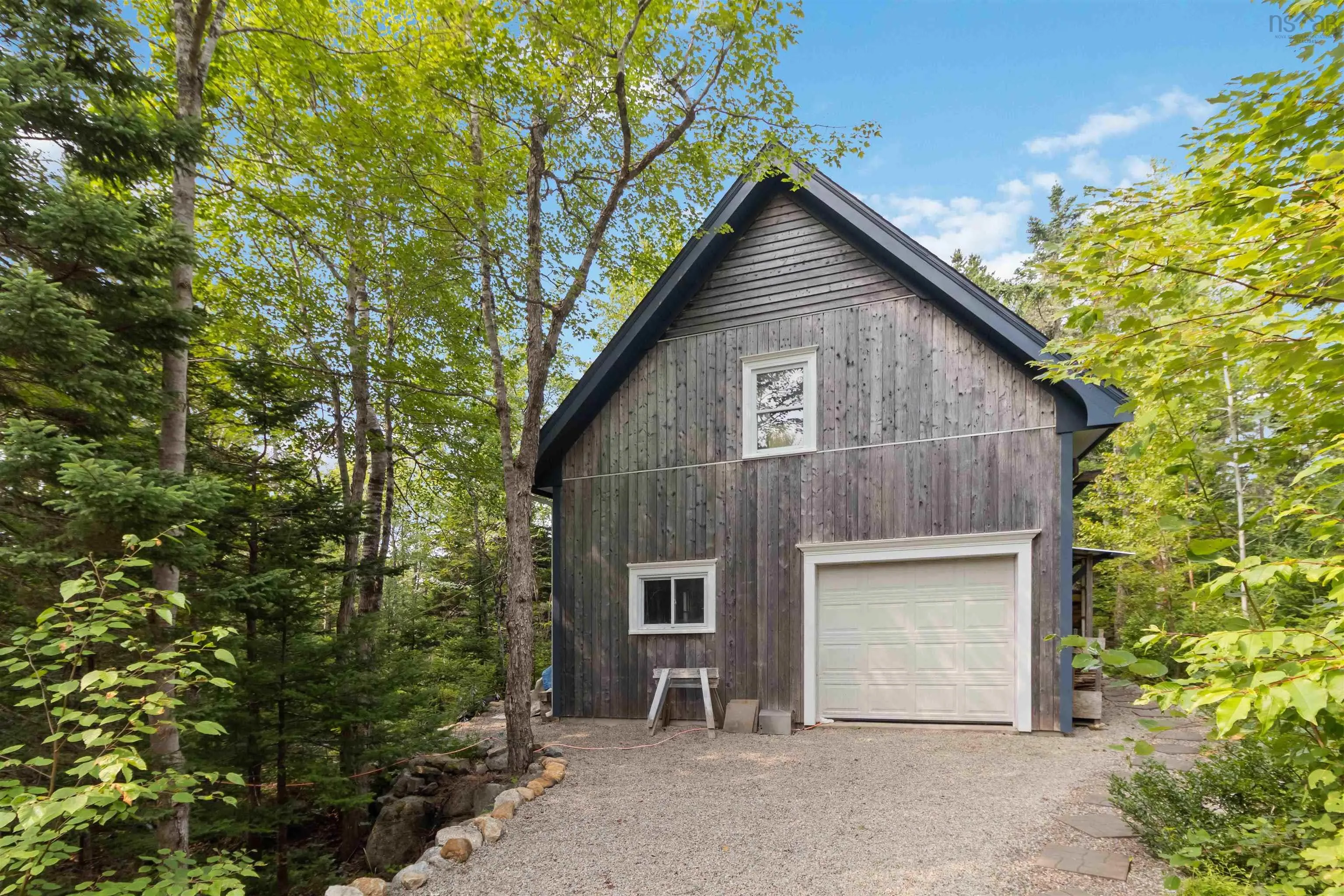 40 Big Rock Lane, East Chester, NS B0J 1J0, 2 Bedrooms Bedrooms, ,3 BathroomsBathrooms,Residential,For Sale,Big Rock,202519850