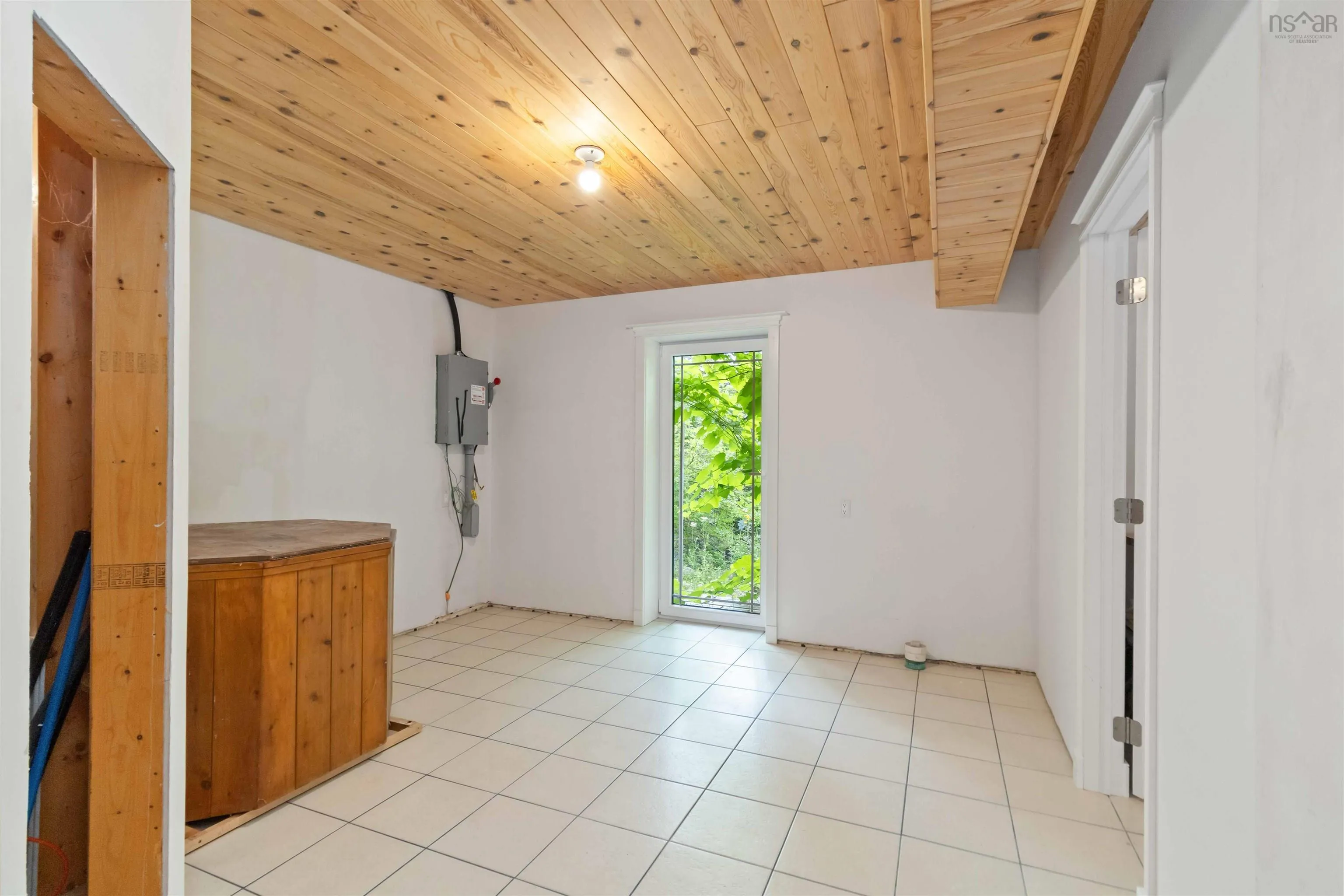 40 Big Rock Lane, East Chester, NS B0J 1J0, 2 Bedrooms Bedrooms, ,3 BathroomsBathrooms,Residential,For Sale,Big Rock,202519850