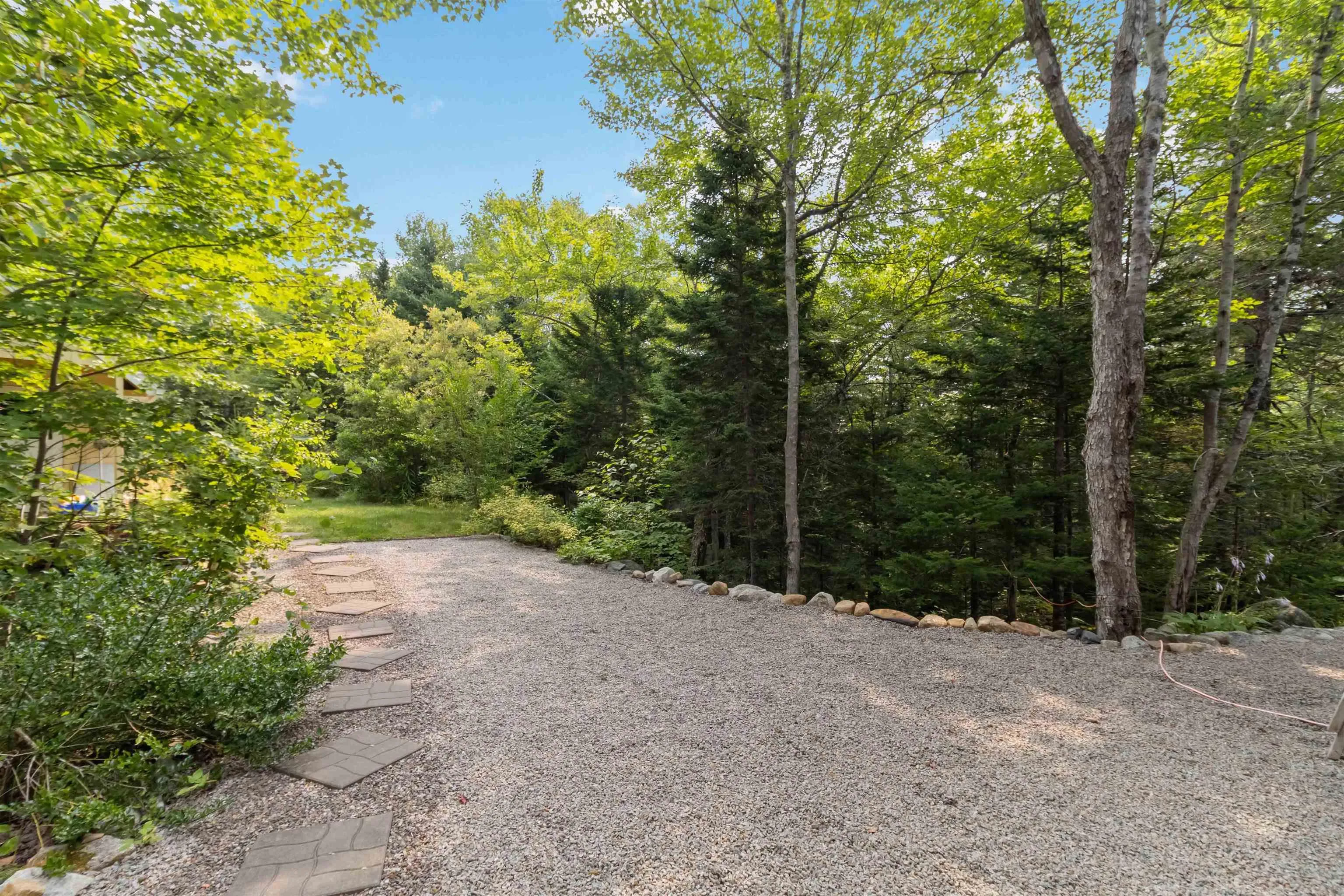 40 Big Rock Lane, East Chester, NS B0J 1J0, 2 Bedrooms Bedrooms, ,3 BathroomsBathrooms,Residential,For Sale,Big Rock,202519850