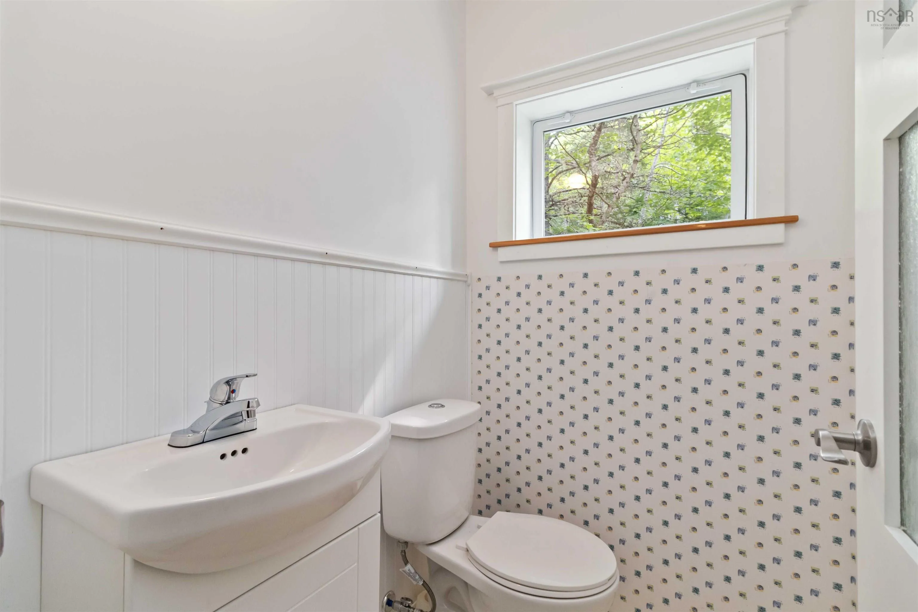 40 Big Rock Lane, East Chester, NS B0J 1J0, 2 Bedrooms Bedrooms, ,3 BathroomsBathrooms,Residential,For Sale,Big Rock,202519850