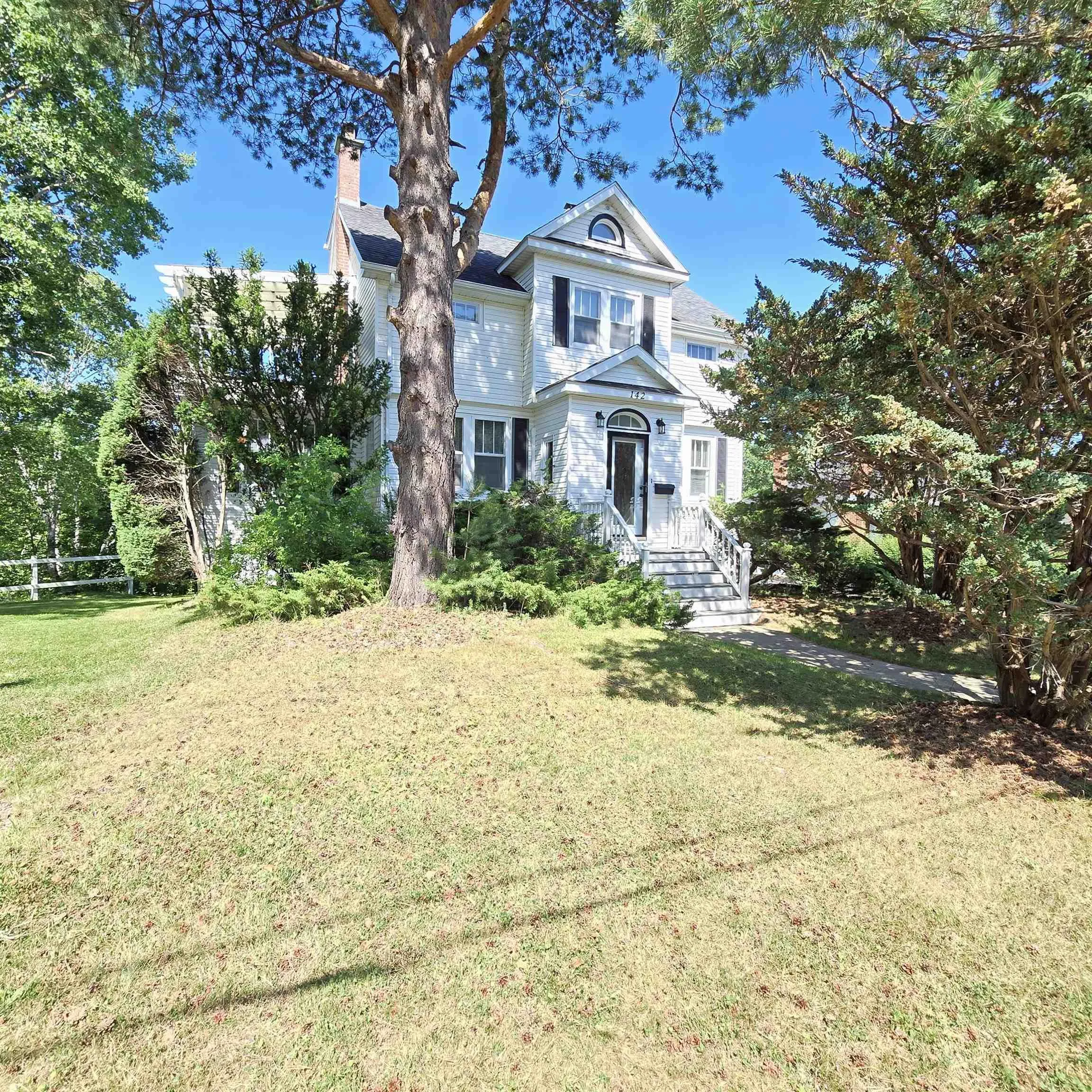 142 Shandwick Street, Sydney, NS B1P 4V6, 5 Bedrooms Bedrooms, ,3 BathroomsBathrooms,Residential,For Sale,Shandwick,202519655