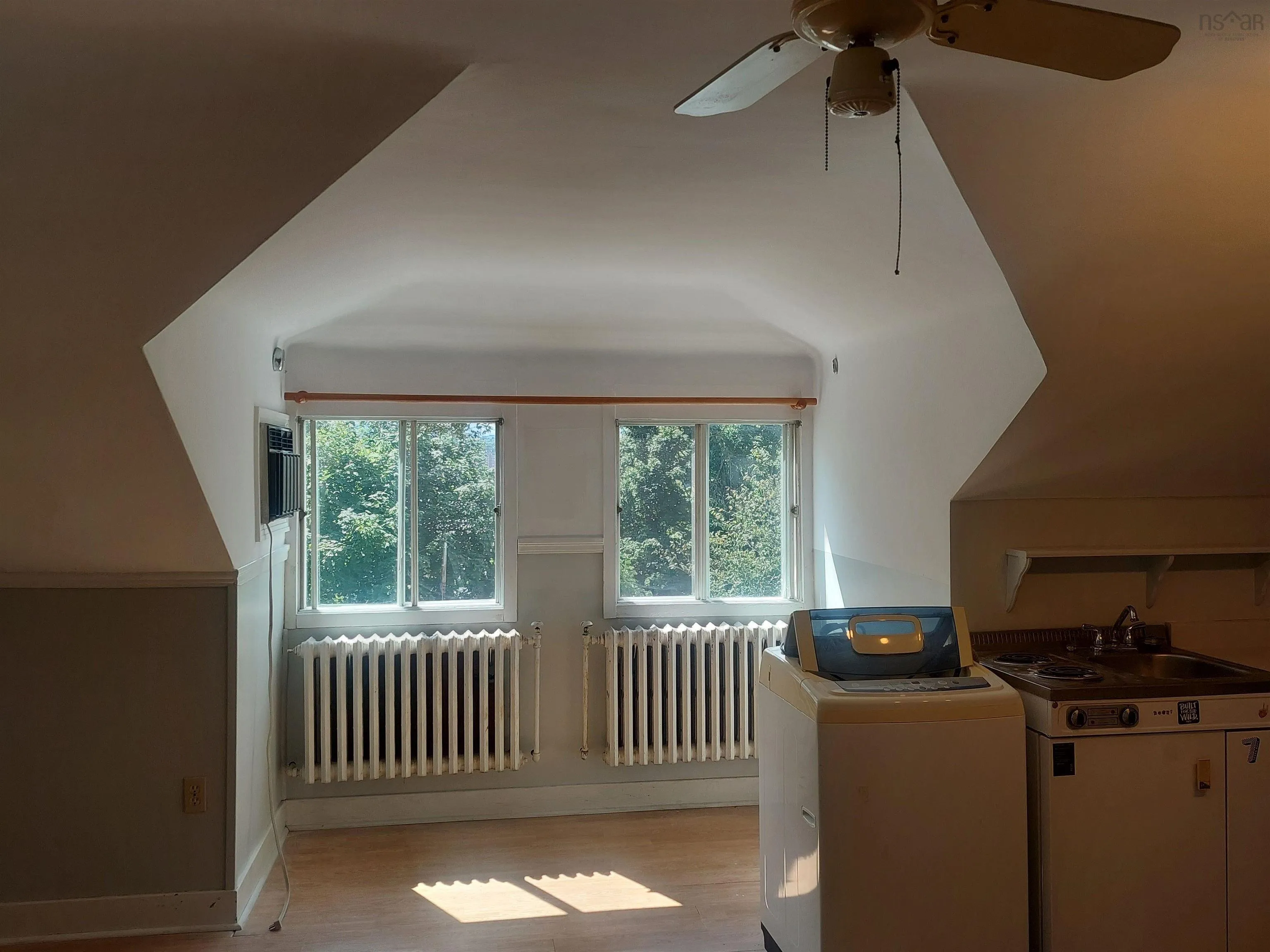3786/84 High Street, Halifax Ns B3k 4y9, 5 Bedrooms Bedrooms, ,Residential Income,For Sale,High,202506297